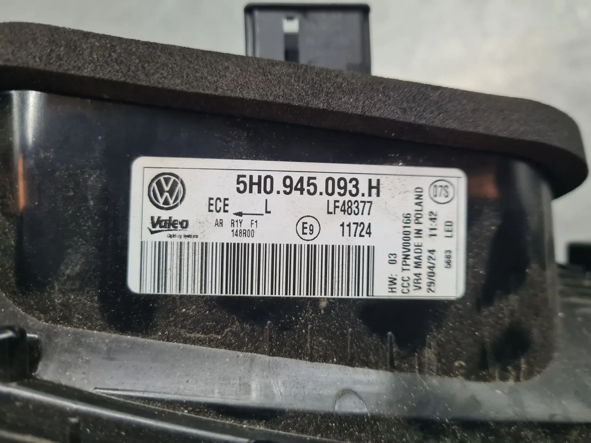 Left Tailgate light  VOLKSWAGEN Golf VIII Variant (CG5) Imagem-7