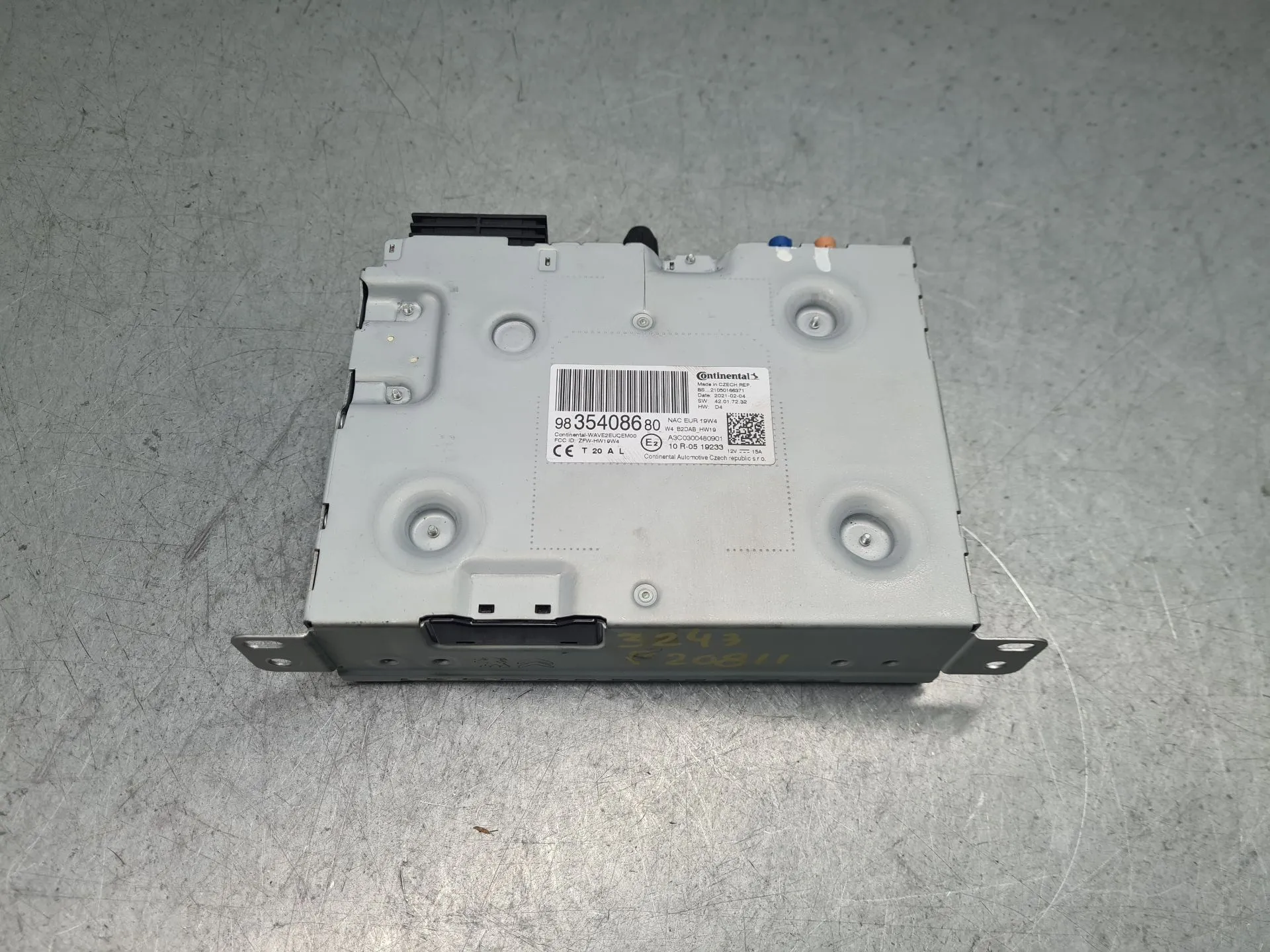 Kit Auto-rádio PEUGEOT 208 II Imagem-4