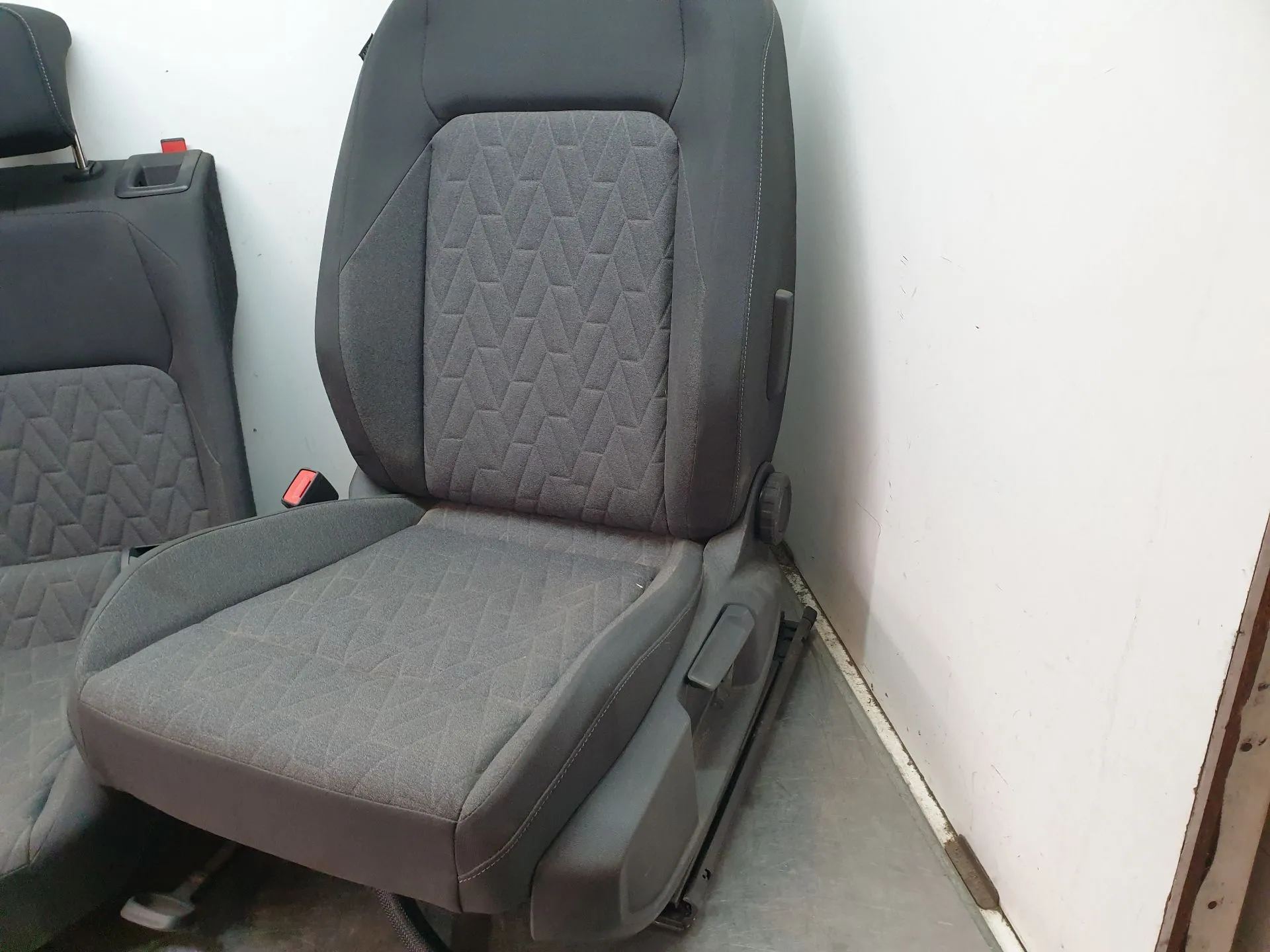 Banco frente esquerdo VOLKSWAGEN Golf VIII Variant (CG5) Imagem-3