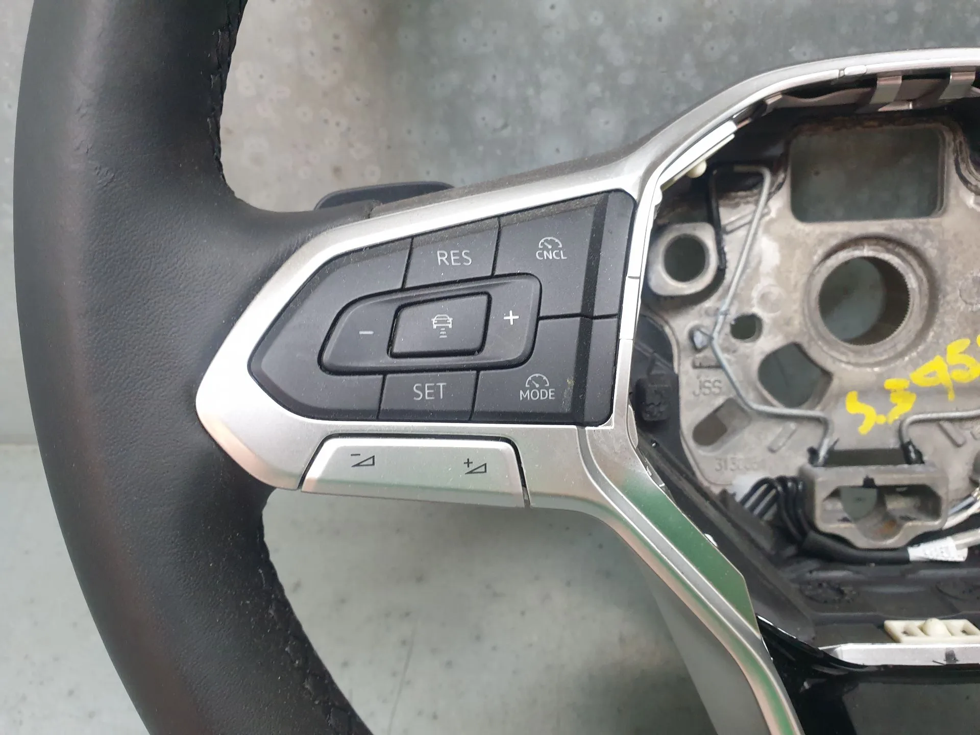Steering wheel VOLKSWAGEN Golf VIII Variant (CG5) Imagem-1