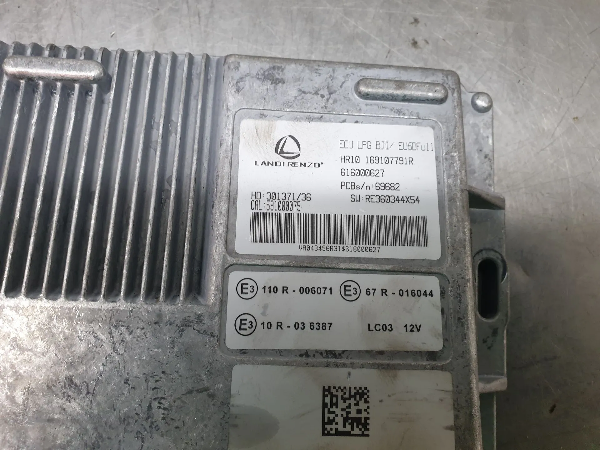 Centralina motor / ECU DACIA Sandero III Imagem-2