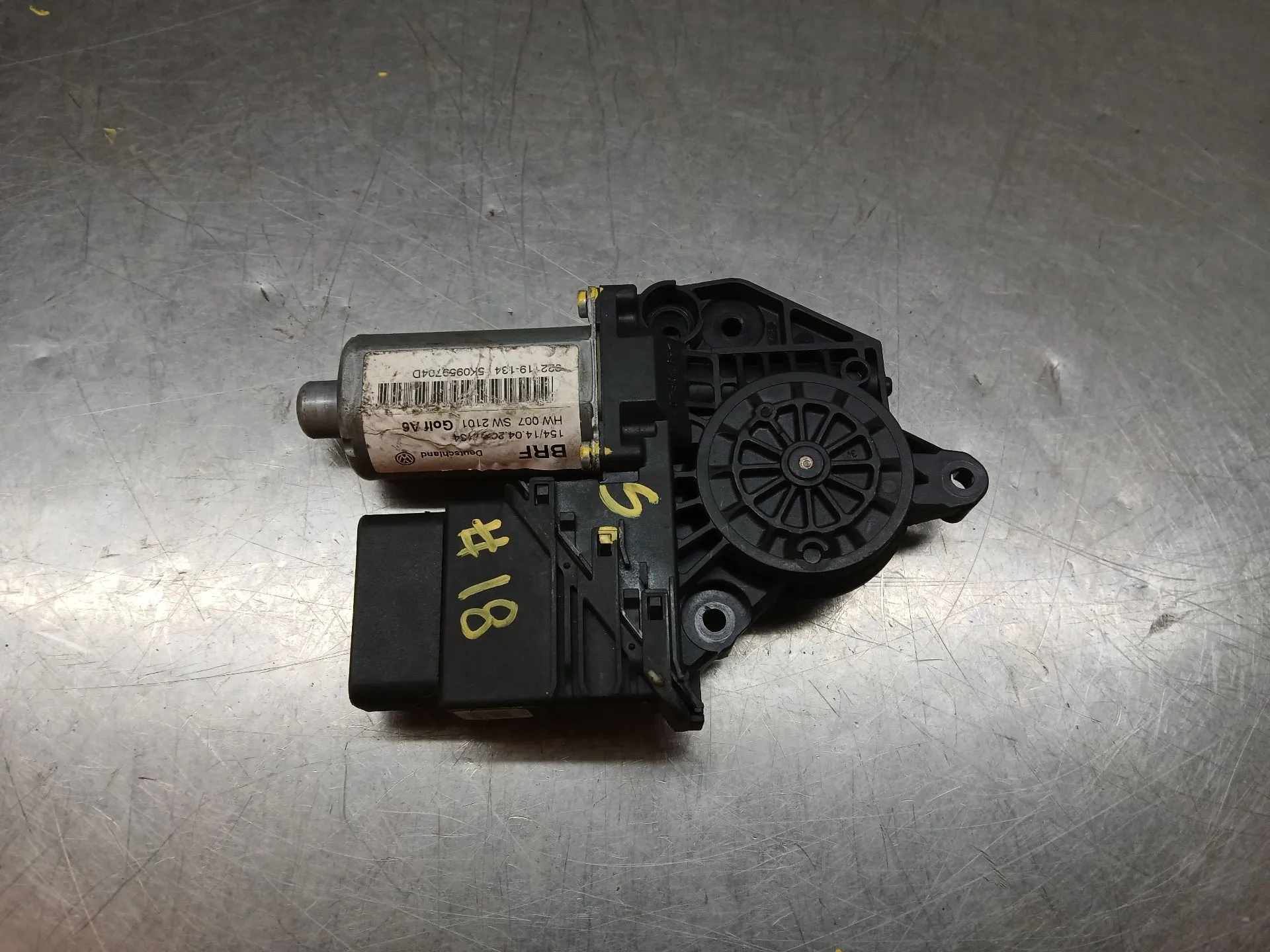 Motor Elevalunas Trasero Derecho VOLKSWAGEN Golf VI (5K1)