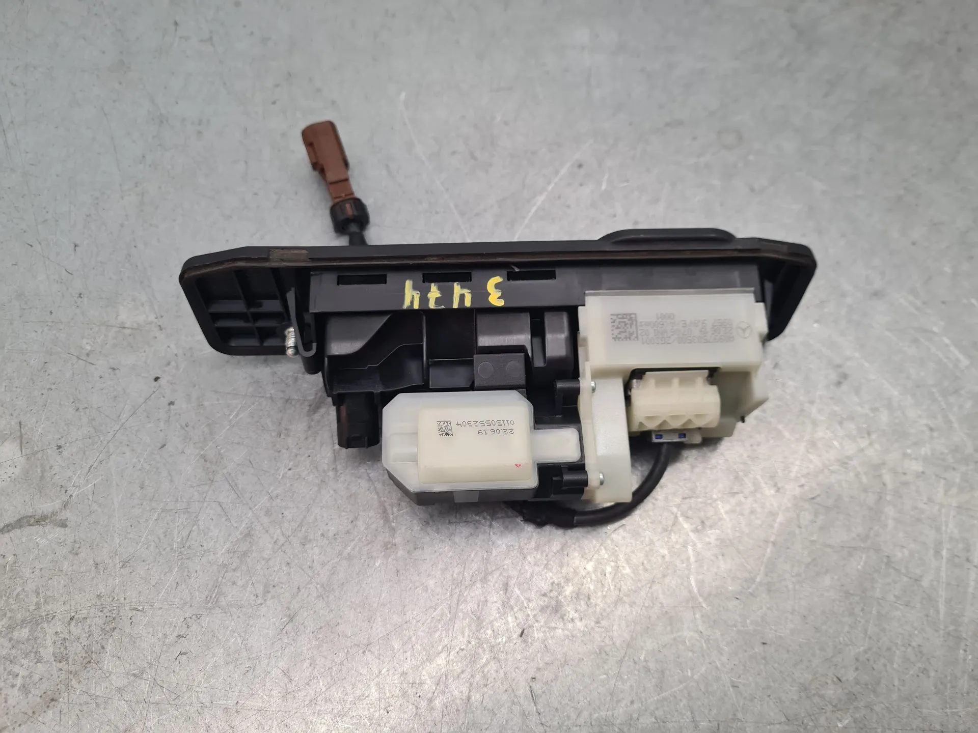 Tailgate handle MERCEDES-BENZ Classe A (W177) Imagem-3