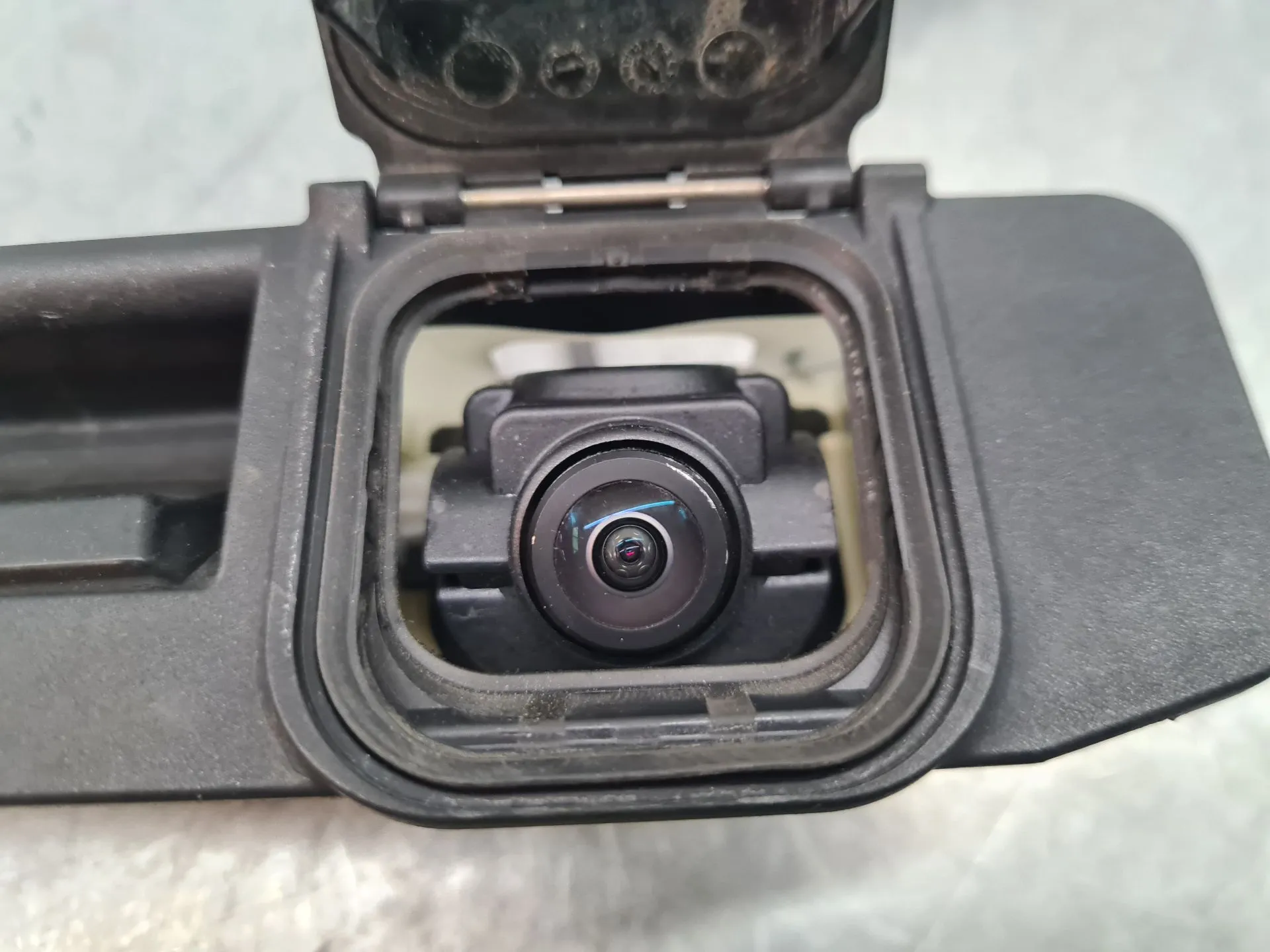 Tailgate handle MERCEDES-BENZ Classe A (W177) Imagem-6