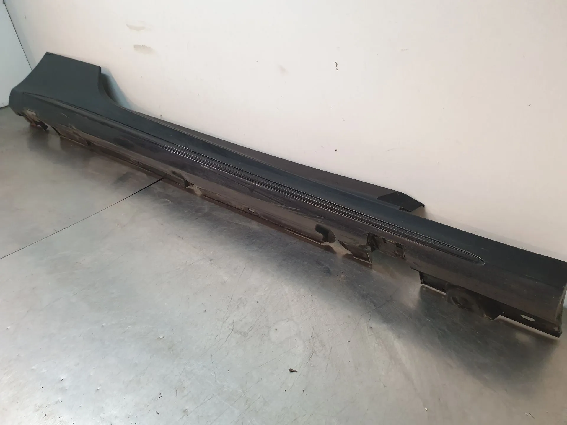 Embaladeira direita MERCEDES-BENZ Classe C Coupé (C205) Imagem-1