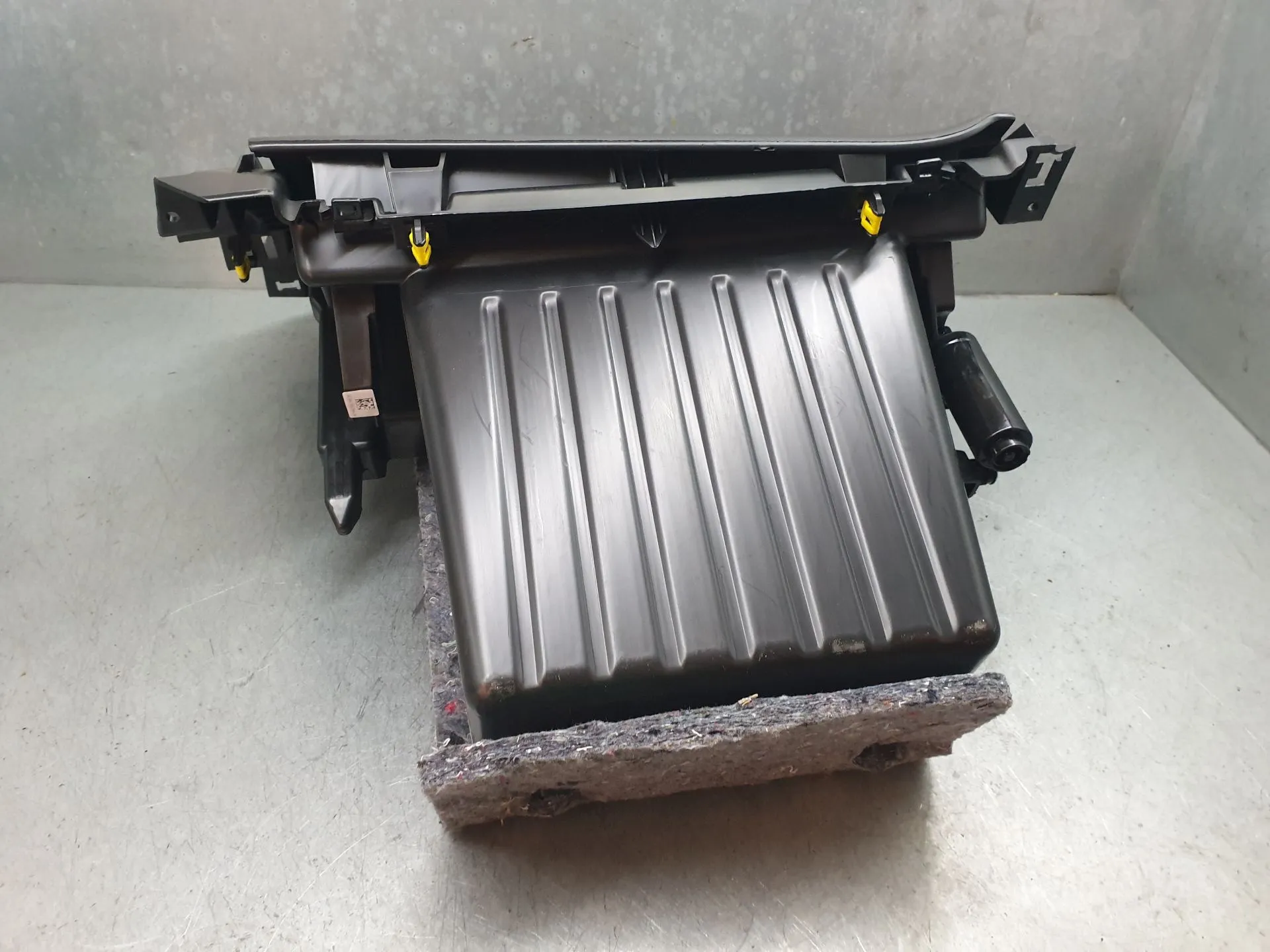 Guantera RENAULT Captur II Imagem-3