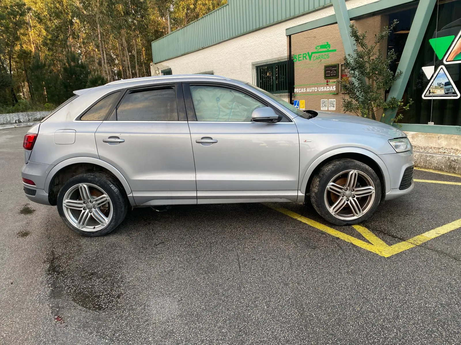 Alzavetro posteriore destro AUDI Q3 (8U)