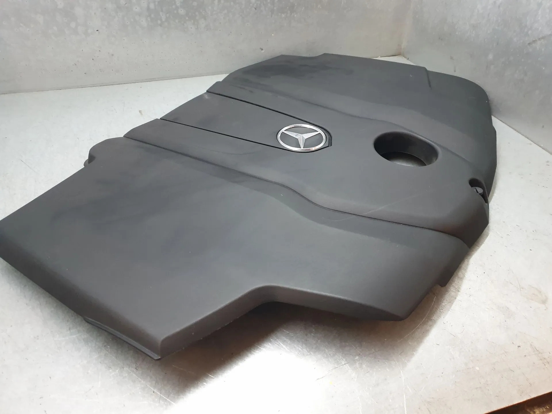 Engine cover MERCEDES-BENZ Classe C Coupé (C205) Imagem-1