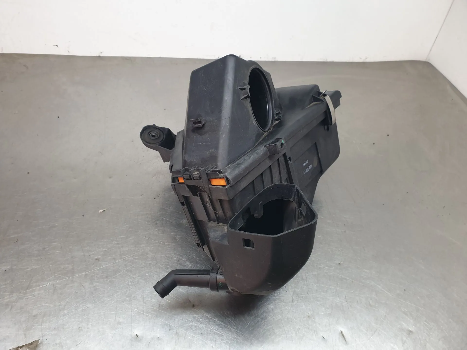 Air filter box BMW X1 (E84) Imagem-4