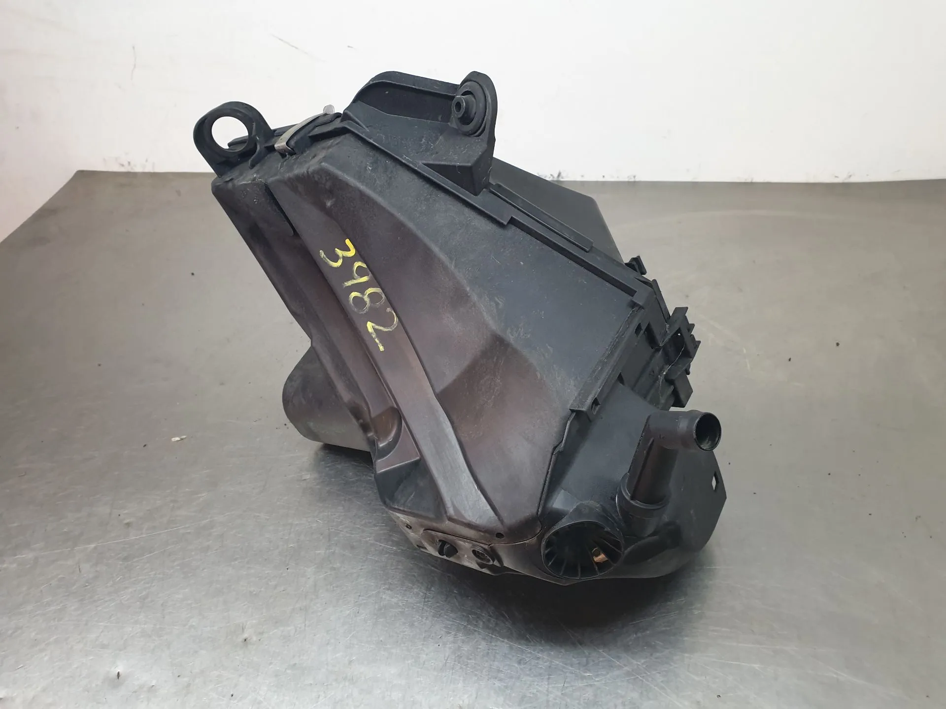 Air filter box BMW X1 (E84) Imagem-3