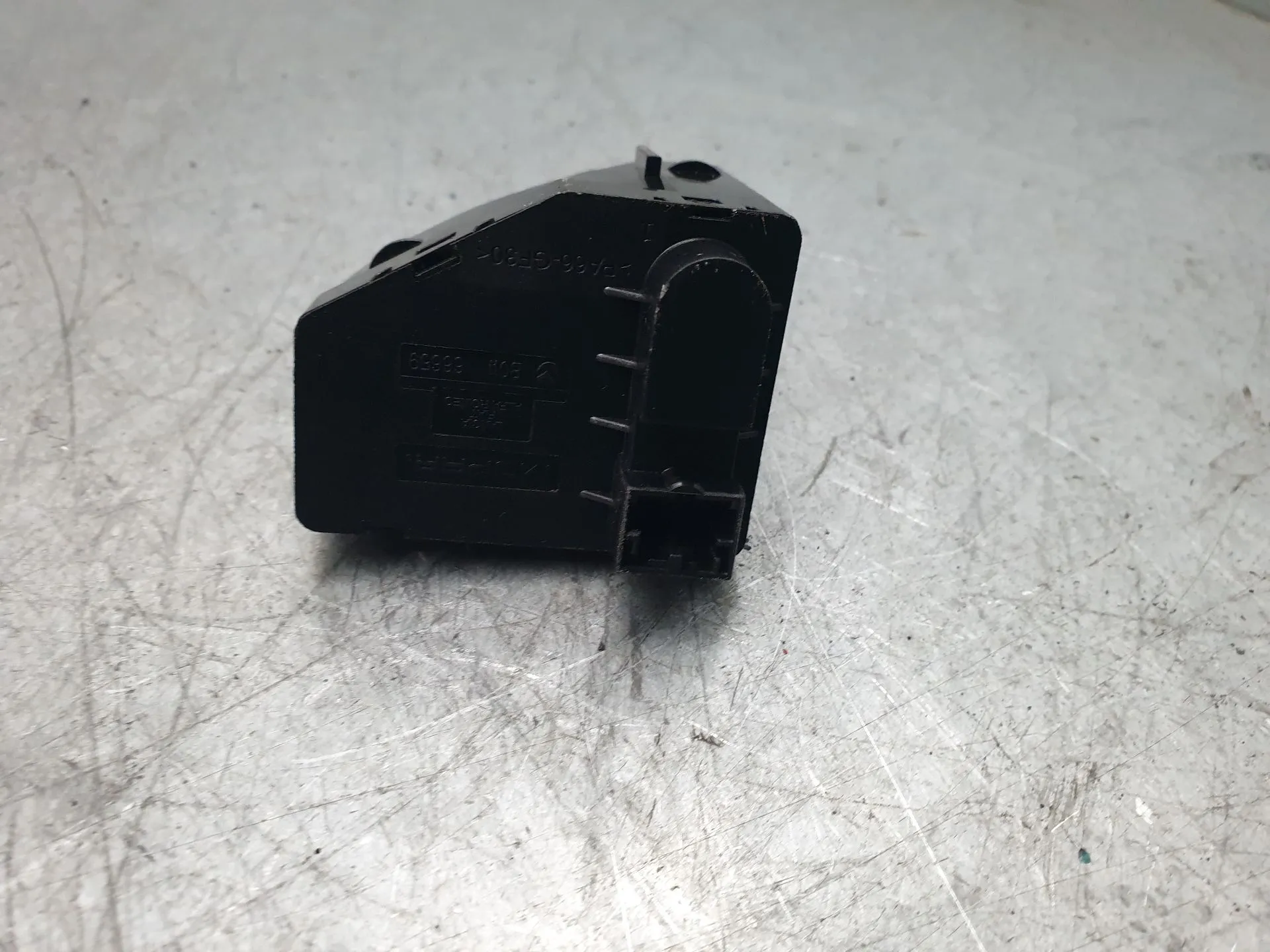 Comando de bancos FIAT 500X (334_) Imagem-1