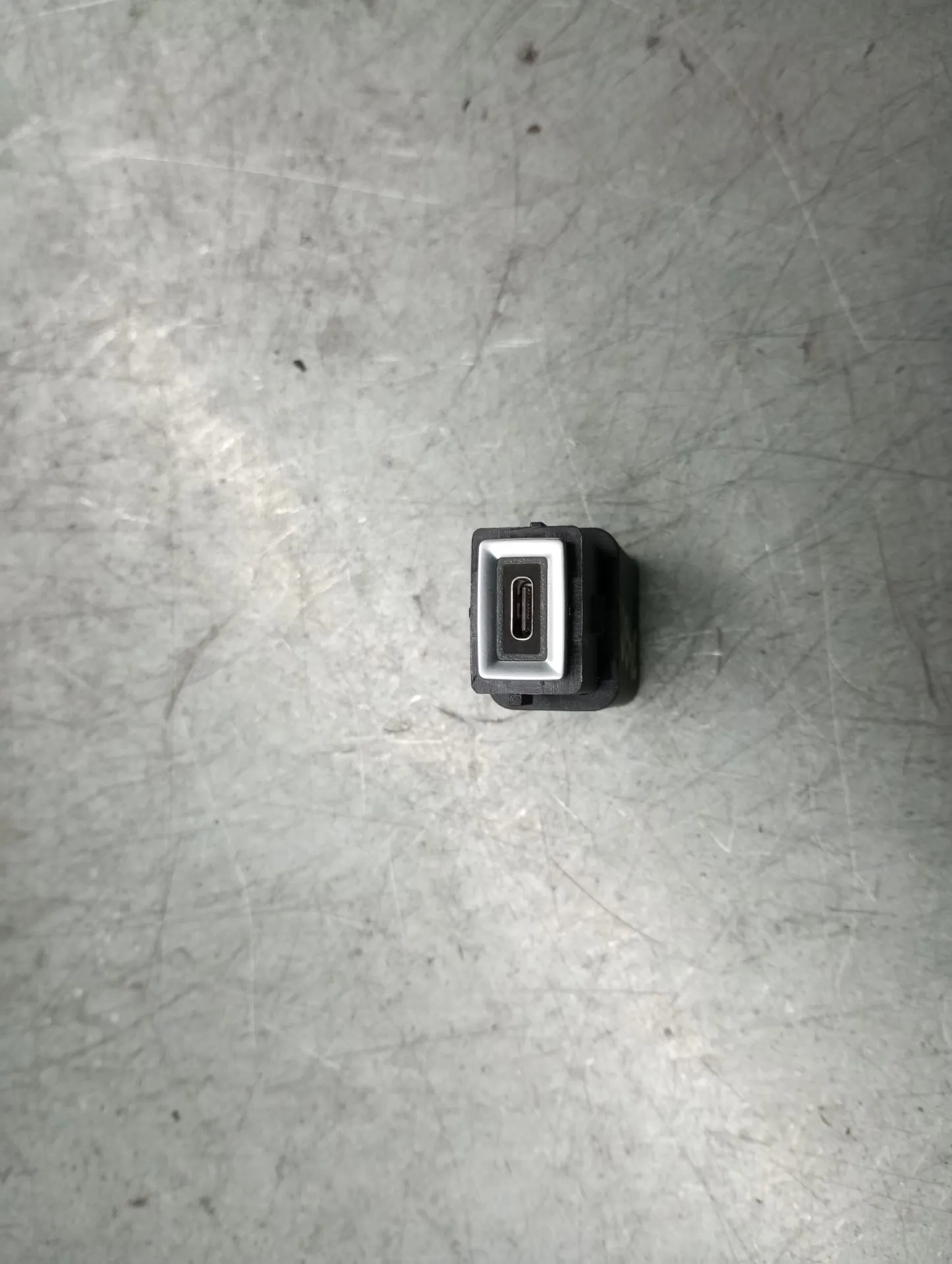 Módulo USB / AUX / IPOD RENAULT Captur II Imagem-1