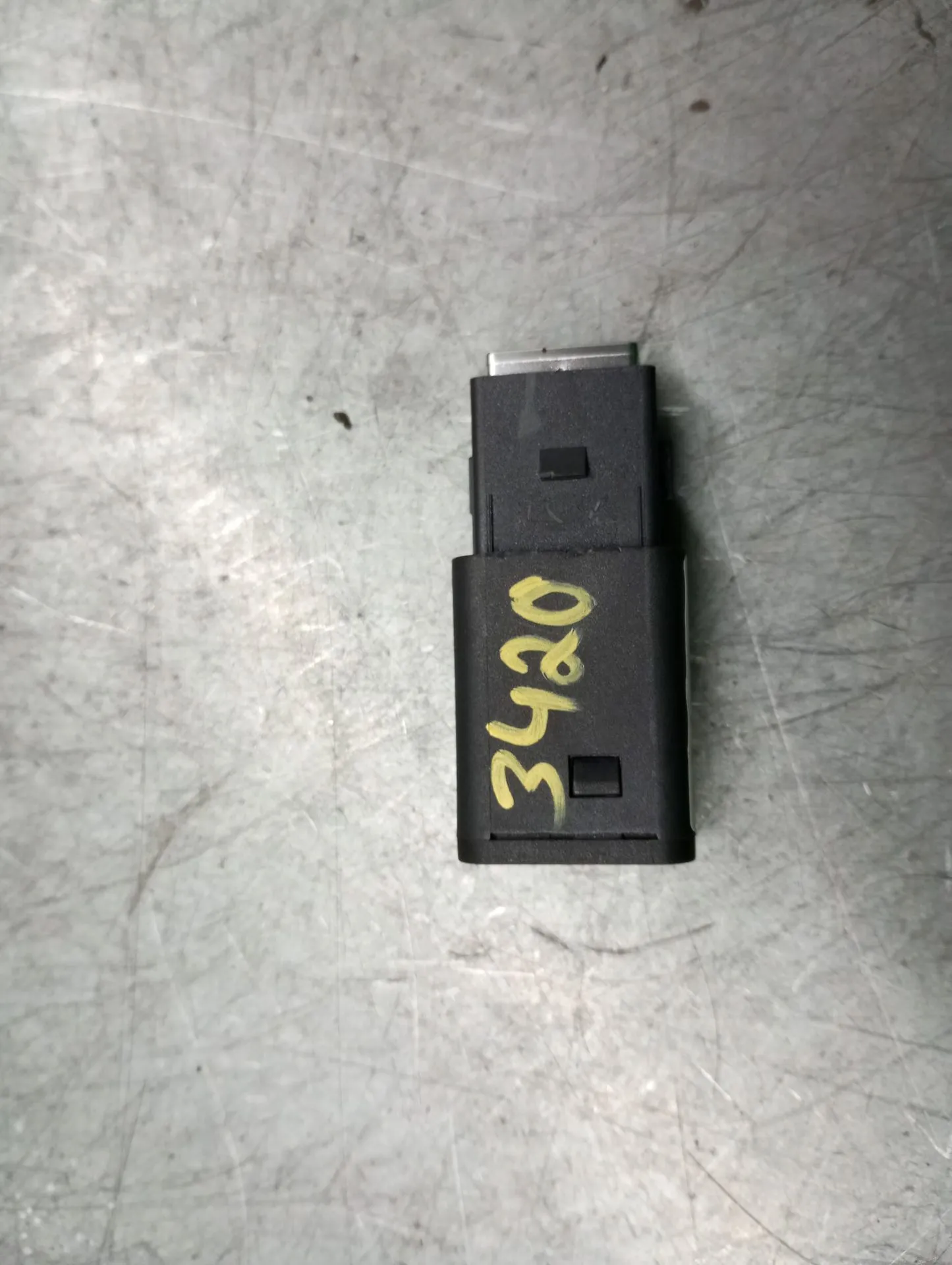 Módulo USB / AUX / IPOD RENAULT Captur II Imagem-2