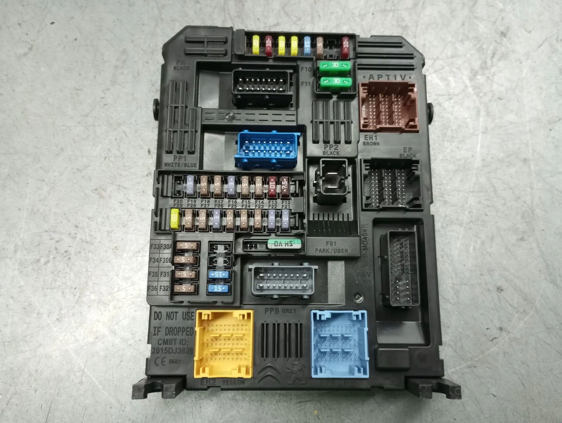 Caixa fusíveis / SAM / BSI PEUGEOT 208 II