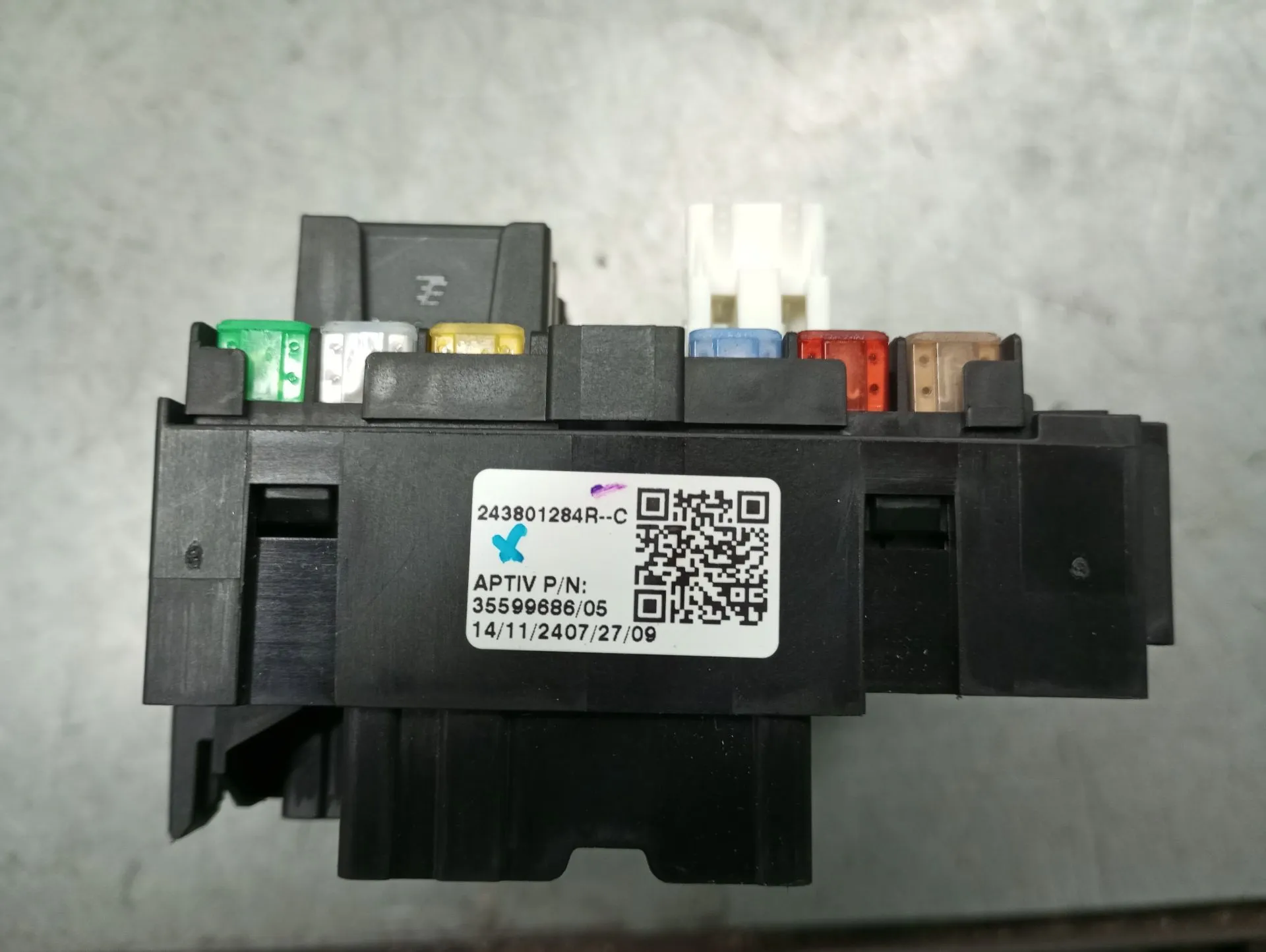 Caixa fusíveis / SAM / BSI RENAULT Captur II Imagem-2