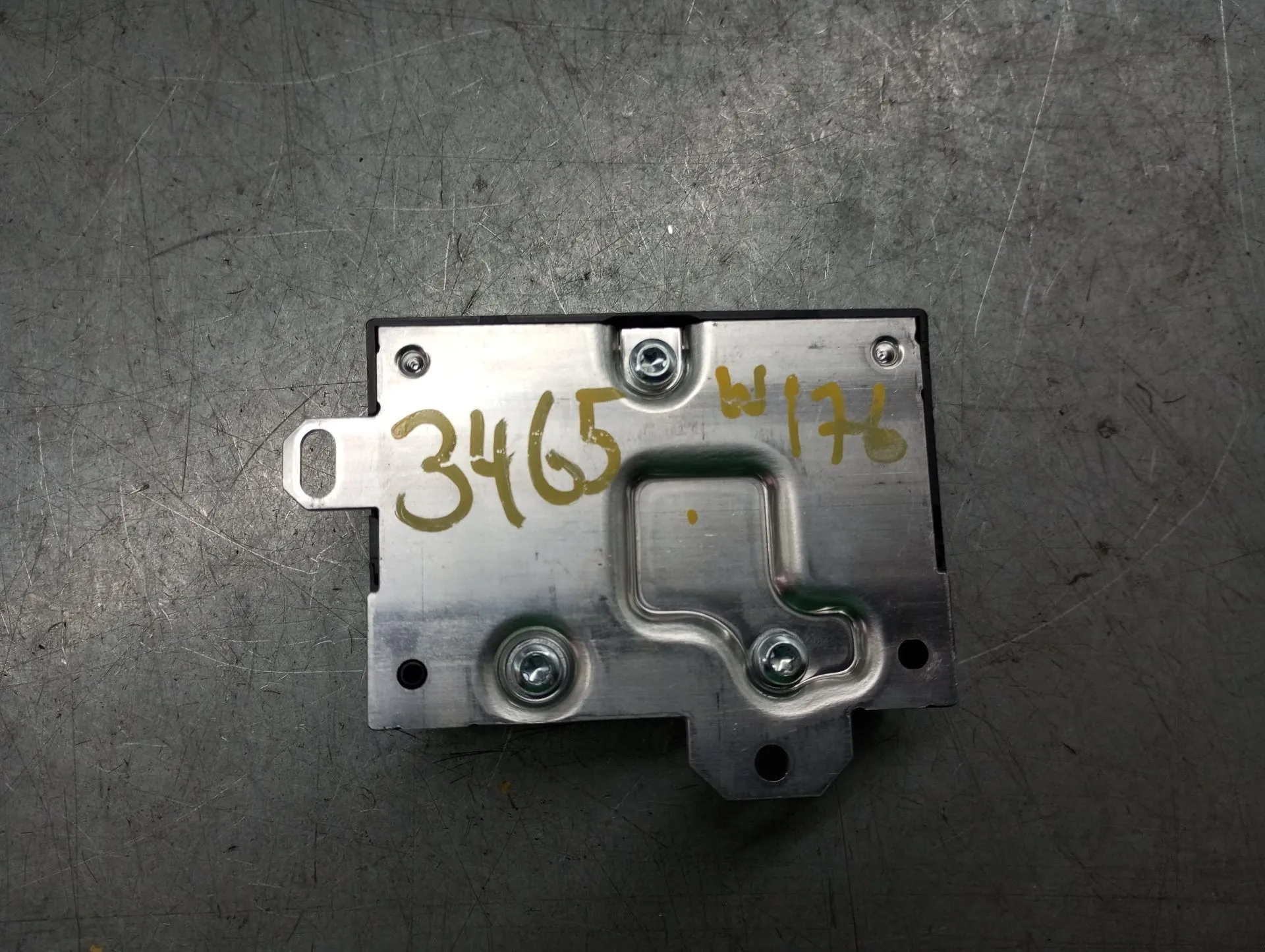 Fuel control unit / Fuel ECU MERCEDES-BENZ Classe A (W176) Imagem-2