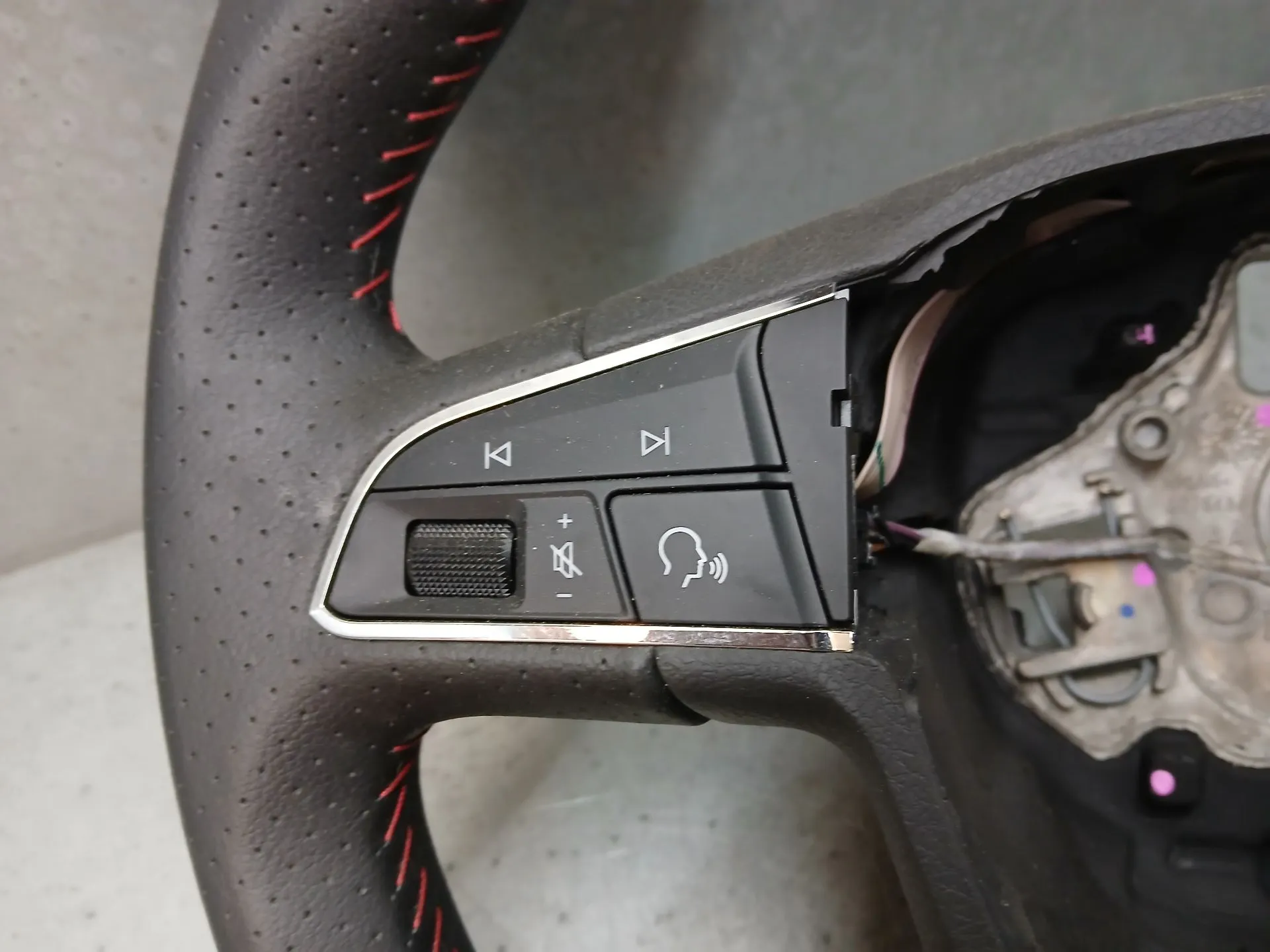 Volante SEAT Arona (KJ7) Imagem-2