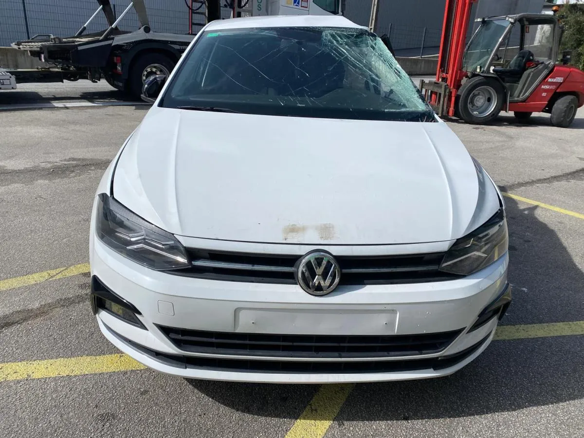 Frente Completa VOLKSWAGEN Polo (AW1) Imagem-7