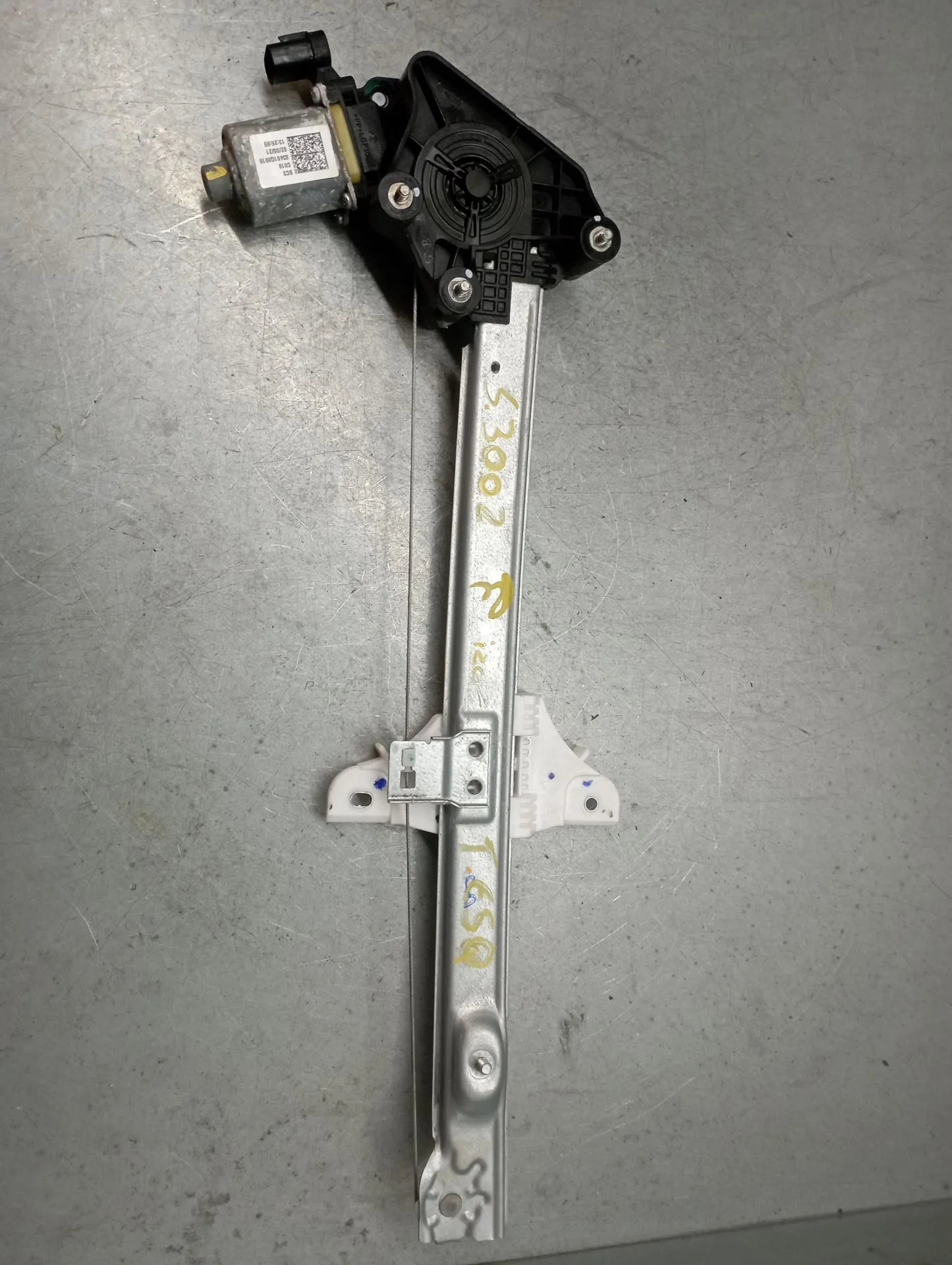 Alzavetro posteriore sinistro HYUNDAI i20 (BC3, BI3)