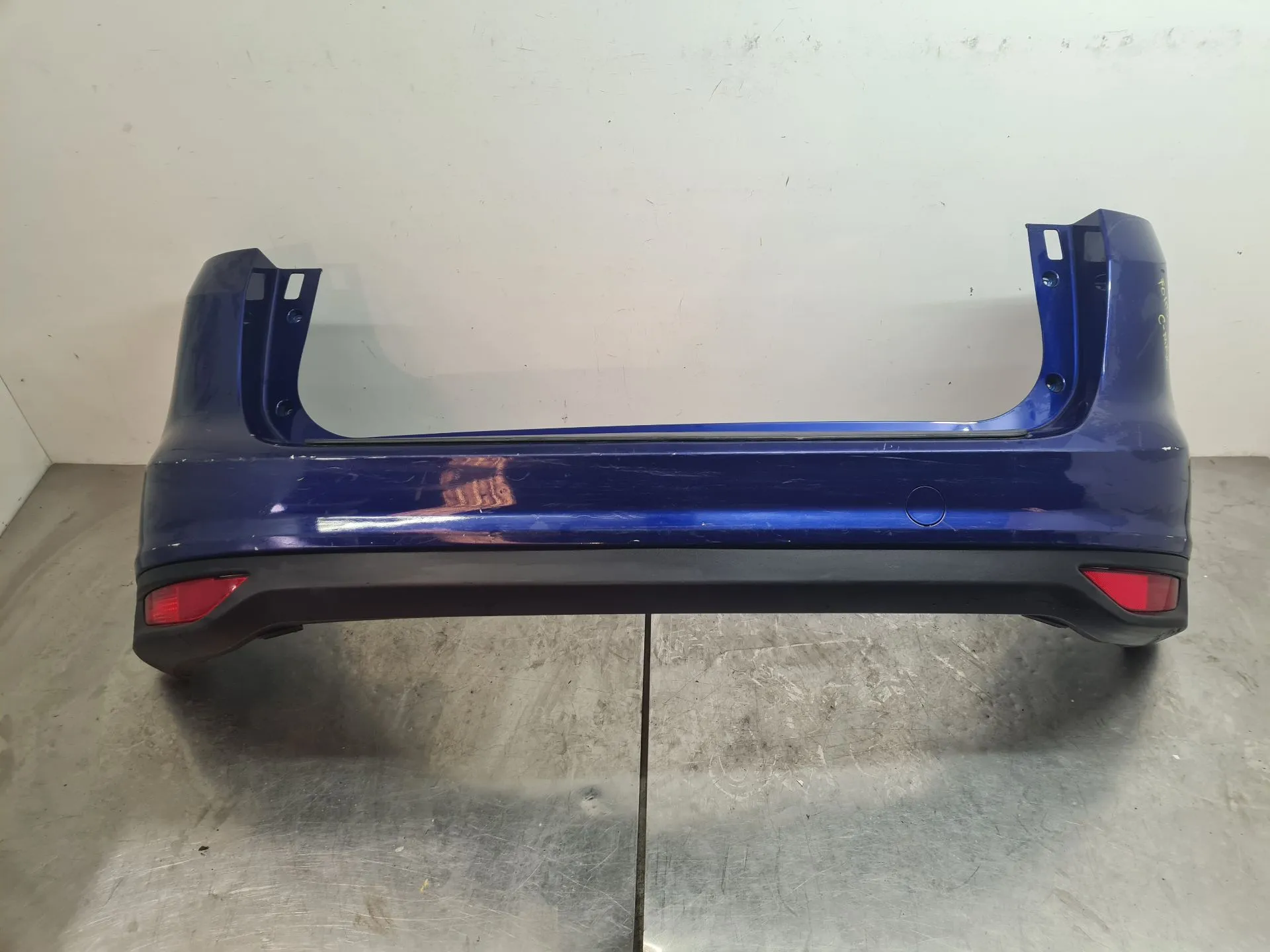 Pára-choques trás FORD C-Max II (DXA/CB7, DXA/CEU)