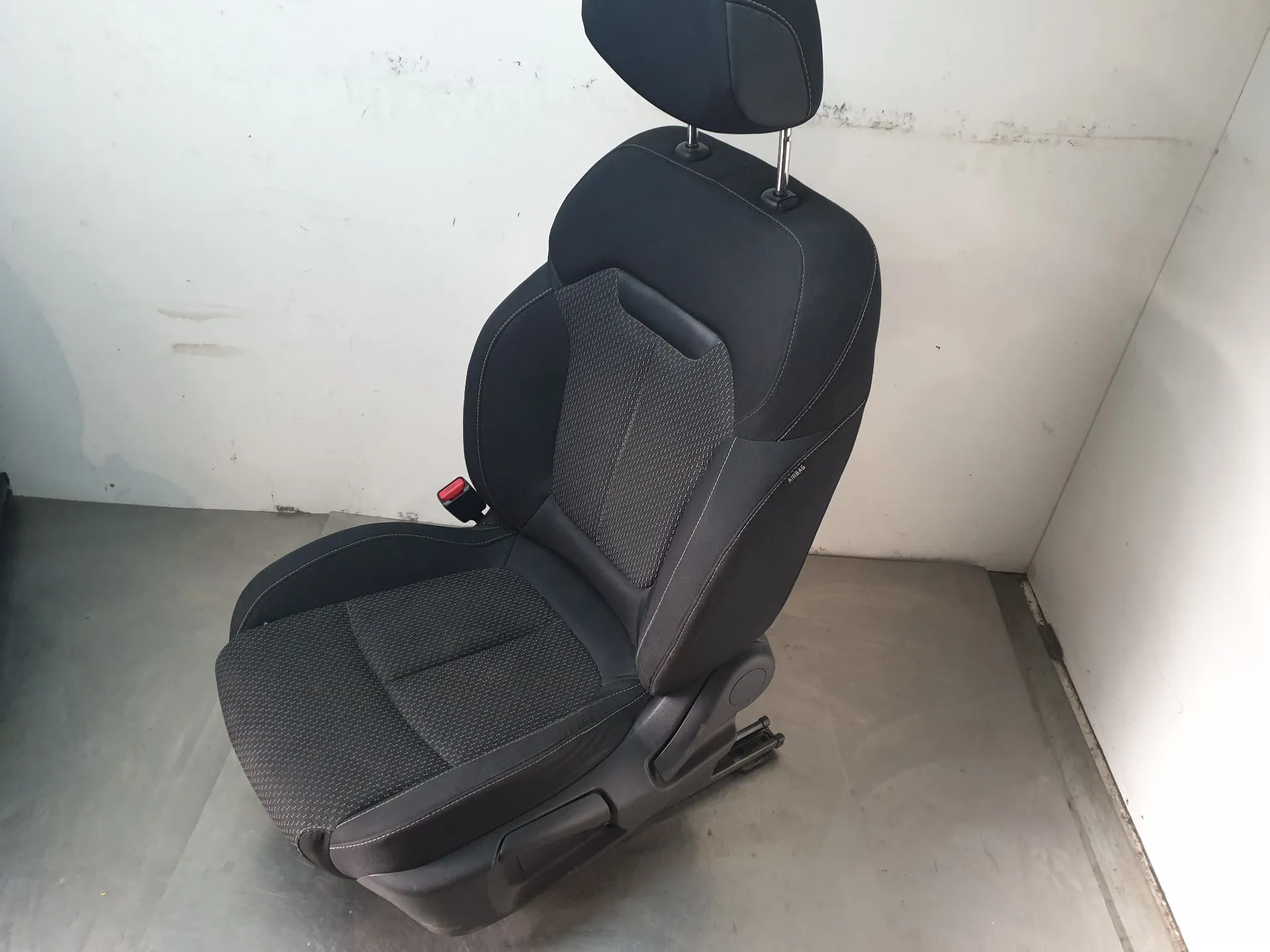 Sedile Anteriore Sinistro RENAULT Kadjar (HA_, HL_) Imagem-1