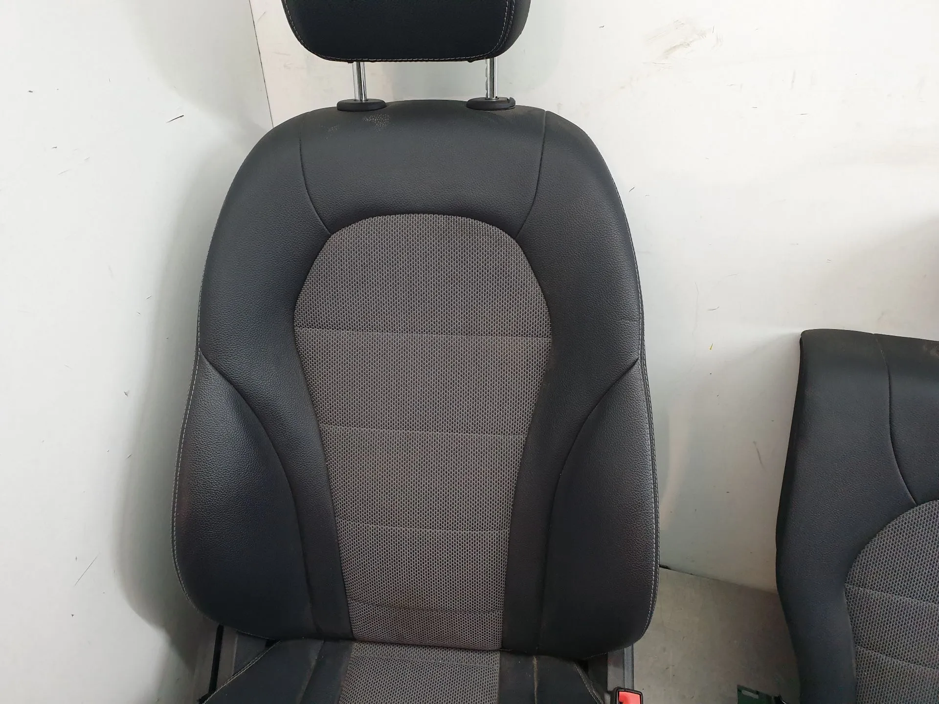 Sedile Anteriore Destro MERCEDES-BENZ Classe C (W205) Imagem-1