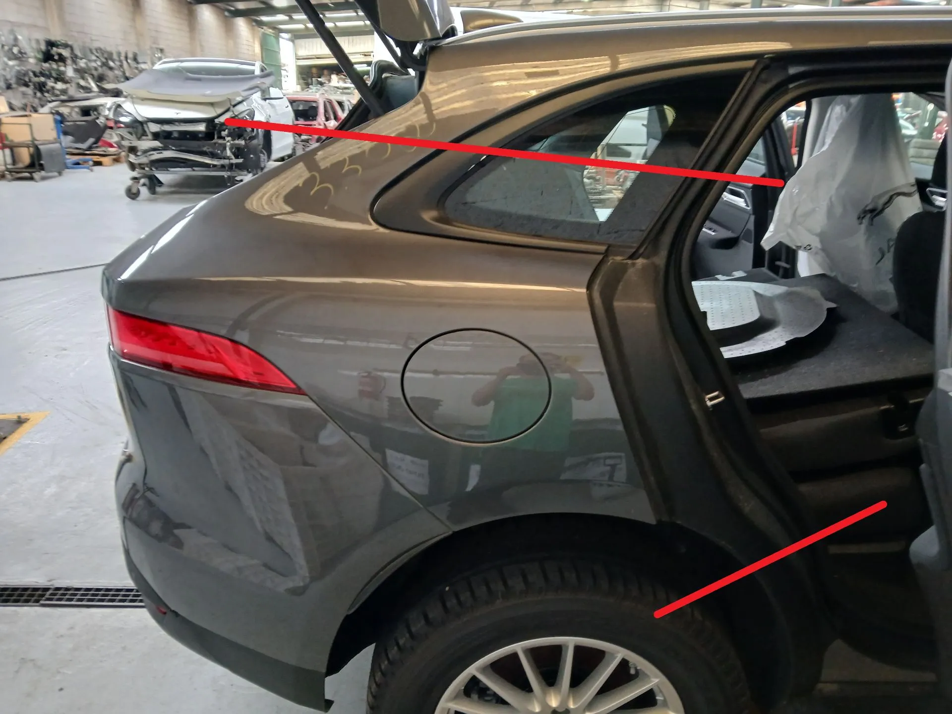 Painel trás direito JAGUAR F-Pace (X761)