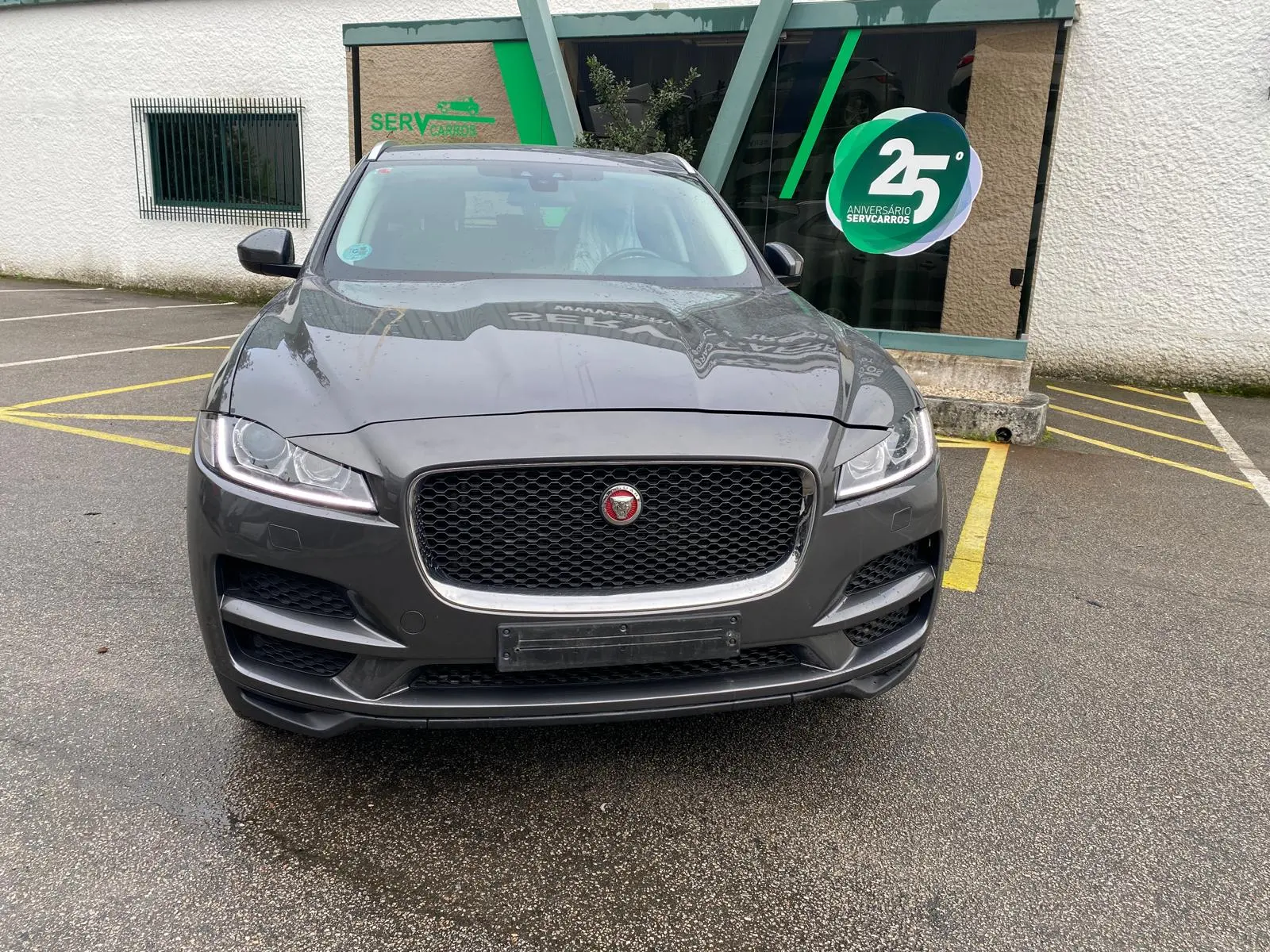 Frente Completa JAGUAR F-Pace (X761) Imagem-4