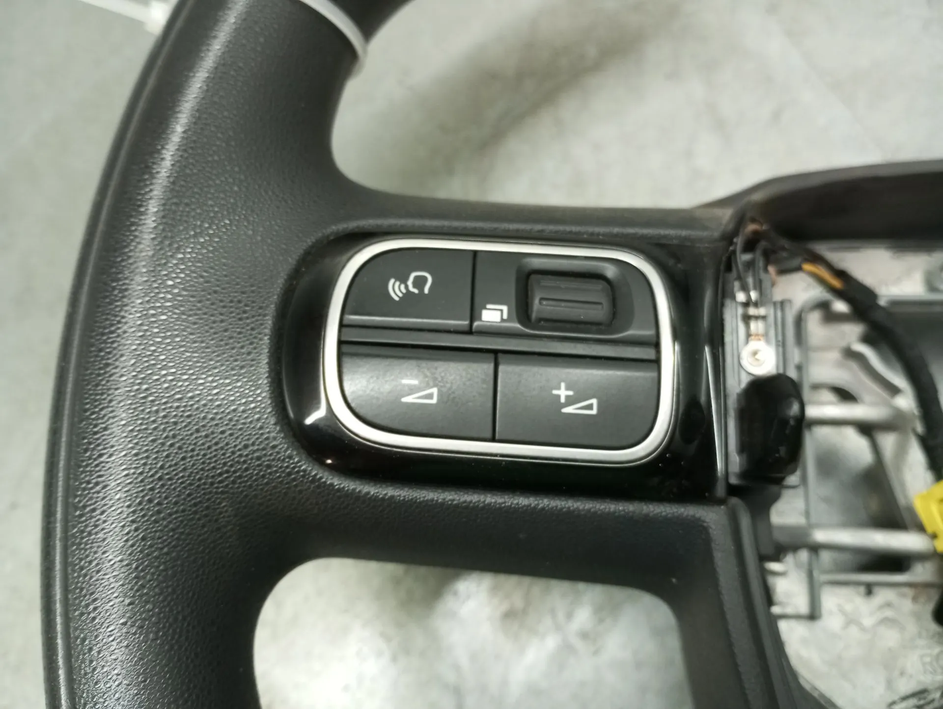 Volante CITROËN C3 III (SX) Imagem-2