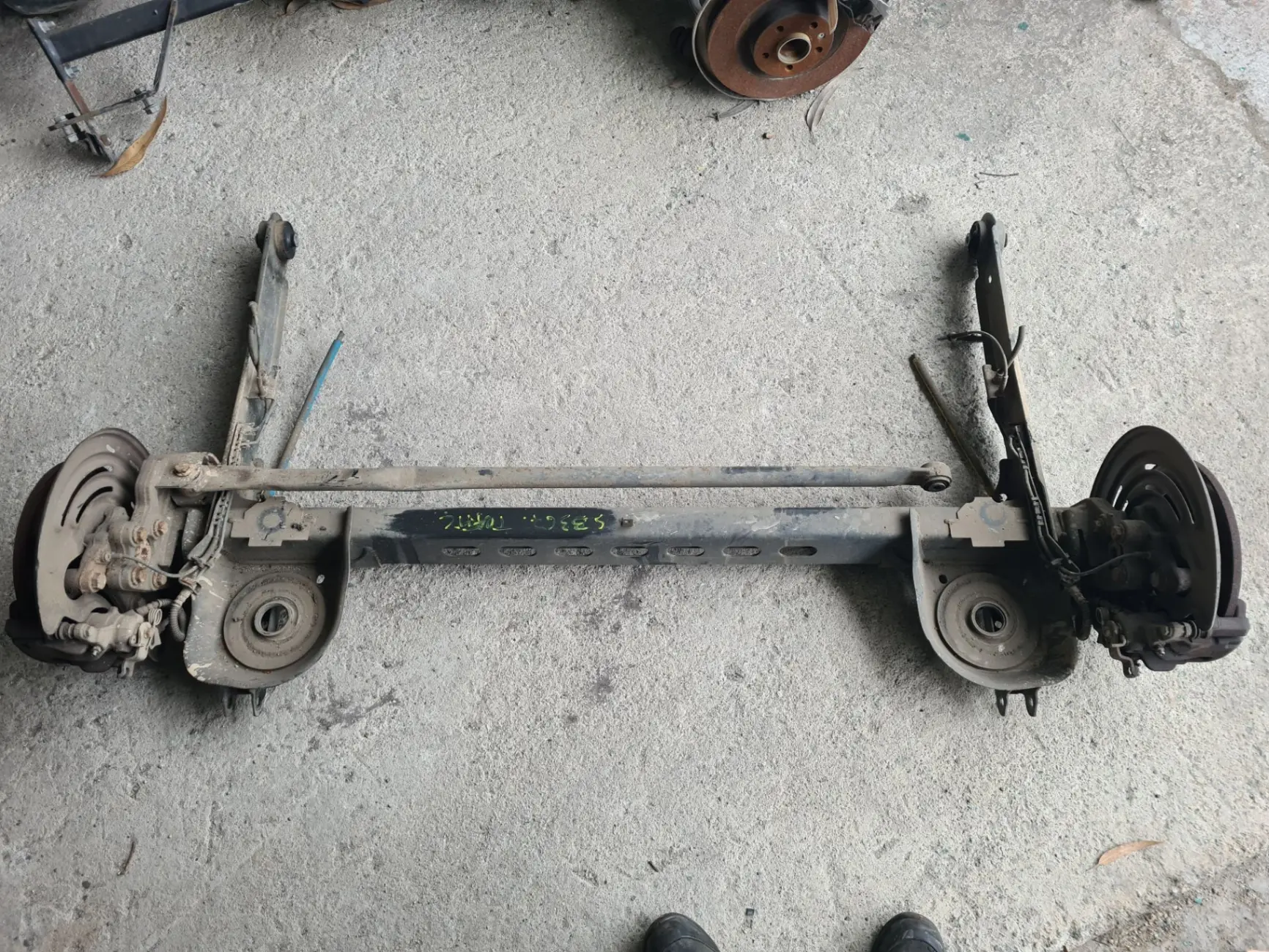 Rear axle with discs RENAULT Trafic II (FL)