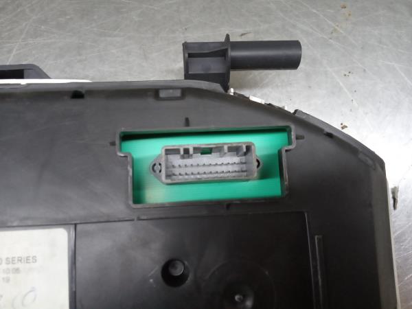 Quadro strumenti / Pannello strumenti RENAULT Clio III (BR0/1, CR0/1) Imagem-2