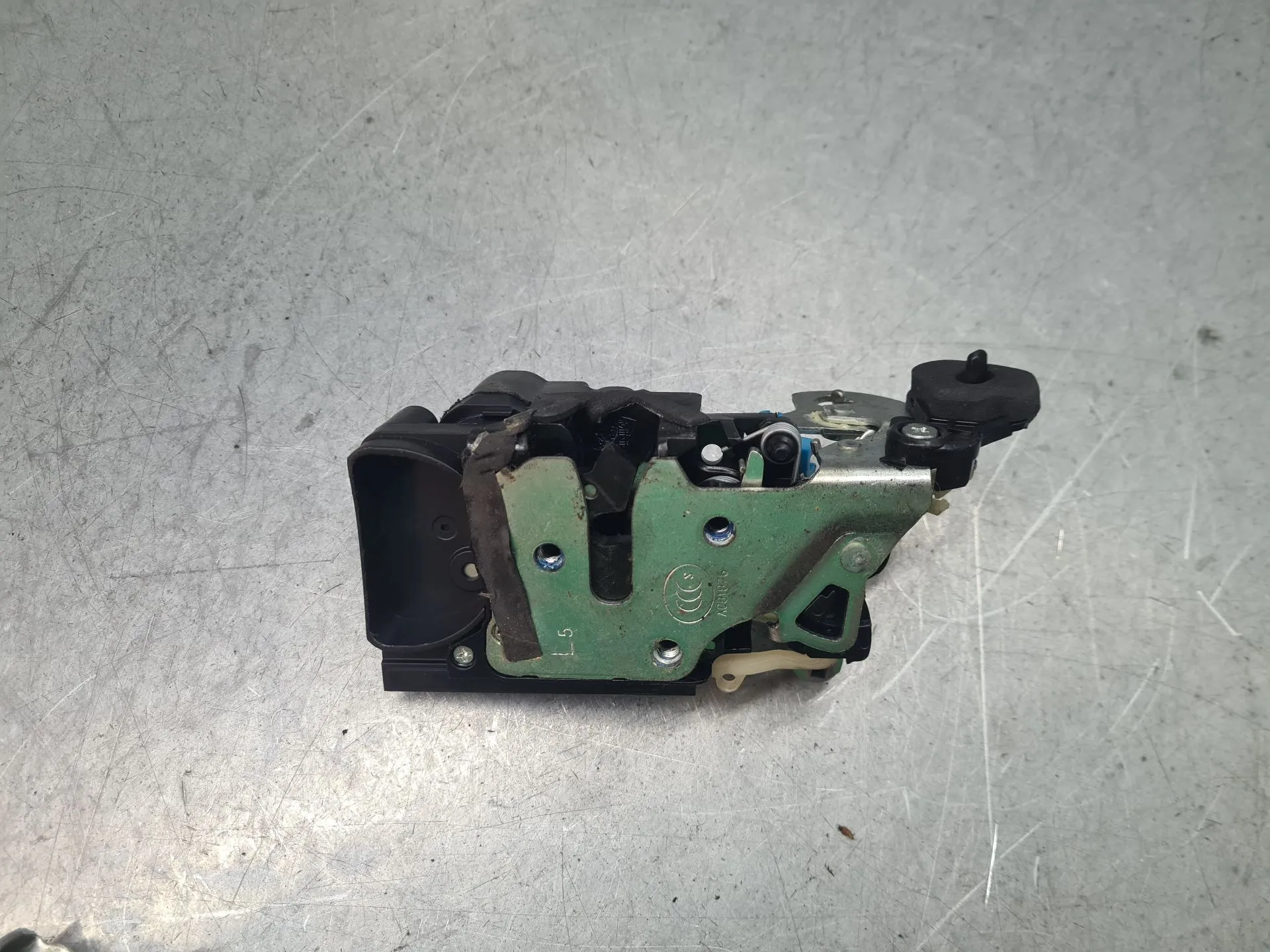 Fechadura / fecho porta trás esquerdo OPEL Karl Imagem-1