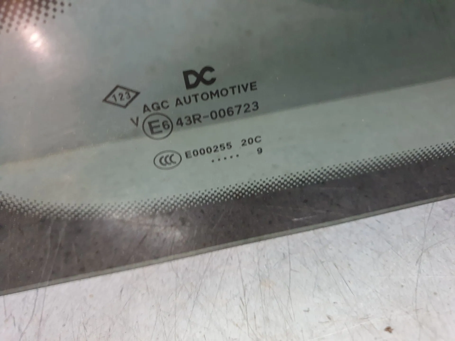 Right rear door glass RENAULT Twingo III (BCM_) Imagem-2