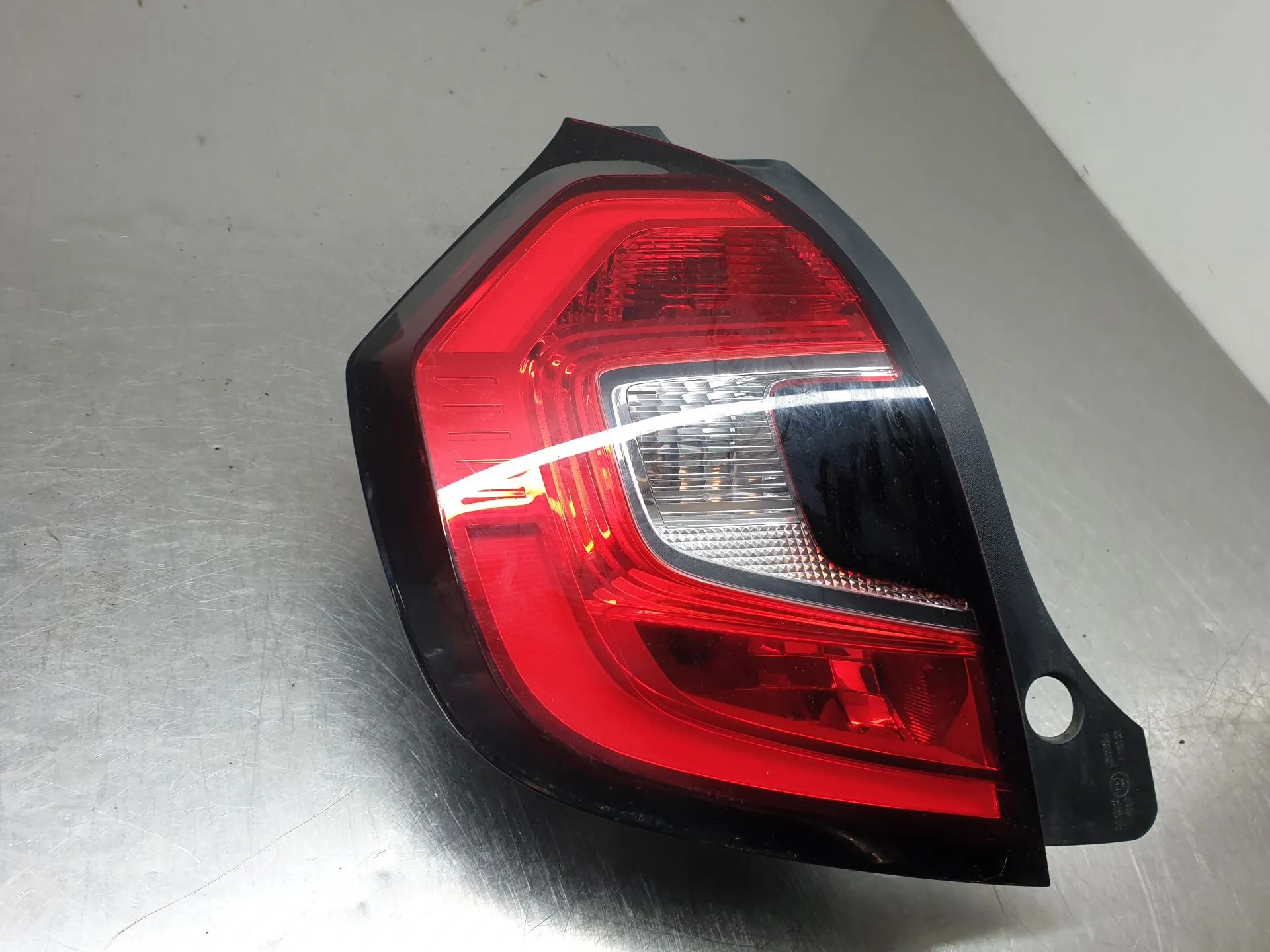 Feu arrière Gauche RENAULT Twingo III (BCM_) Imagem-1