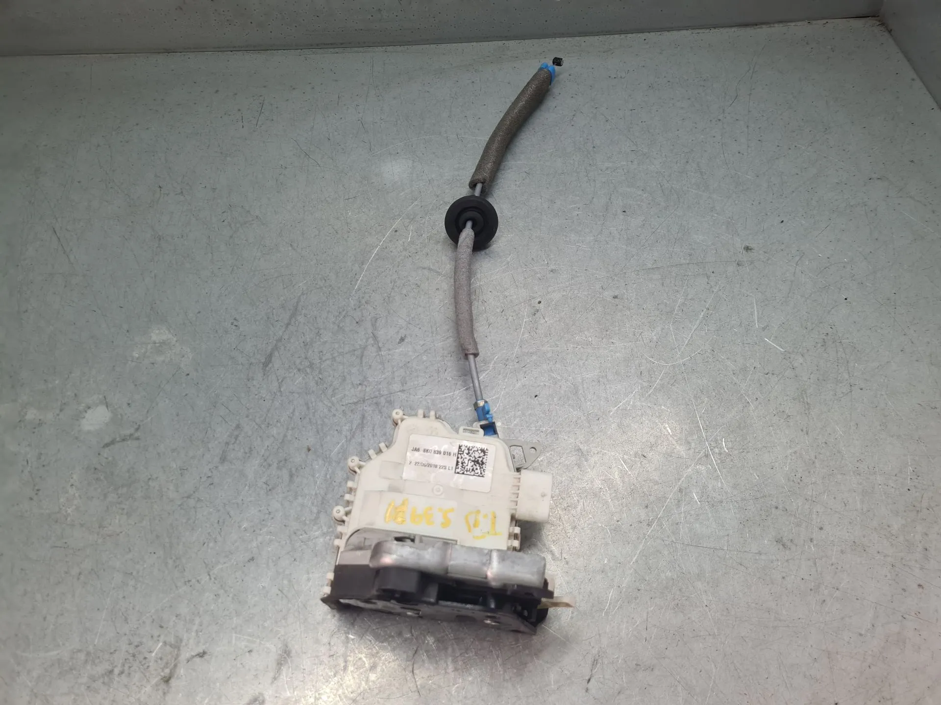 Fechadura / fecho porta trás direito AUDI A3 Sportback (8VA, 8VF)