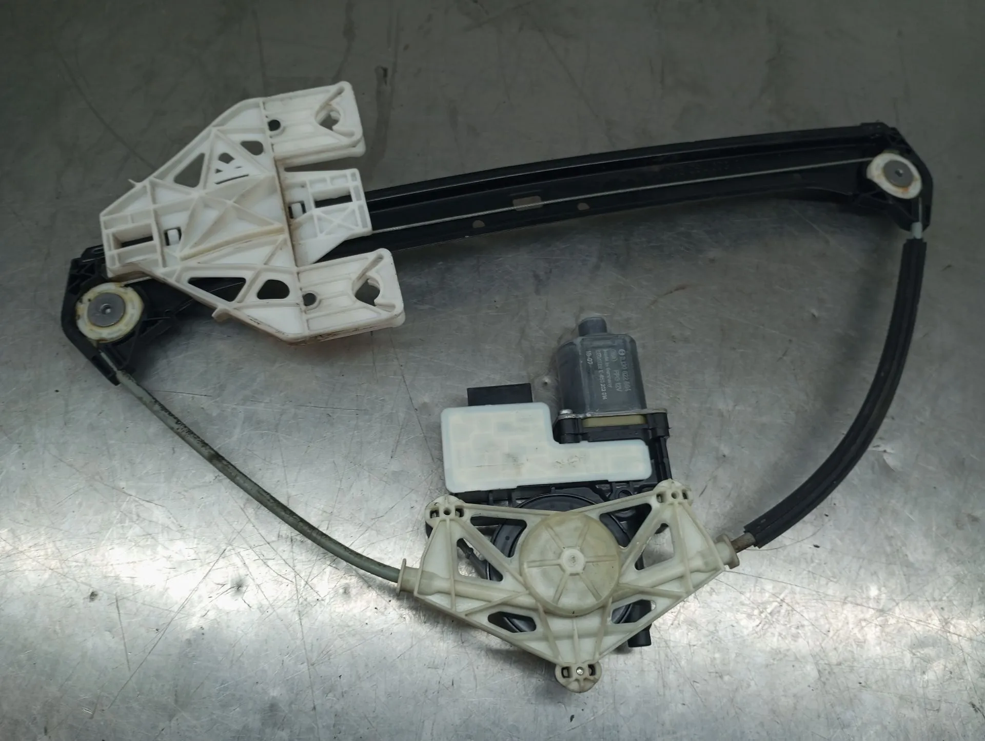 Elevador vidros trás direito AUDI A3 Sportback (8VA, 8VF) Imagem-1