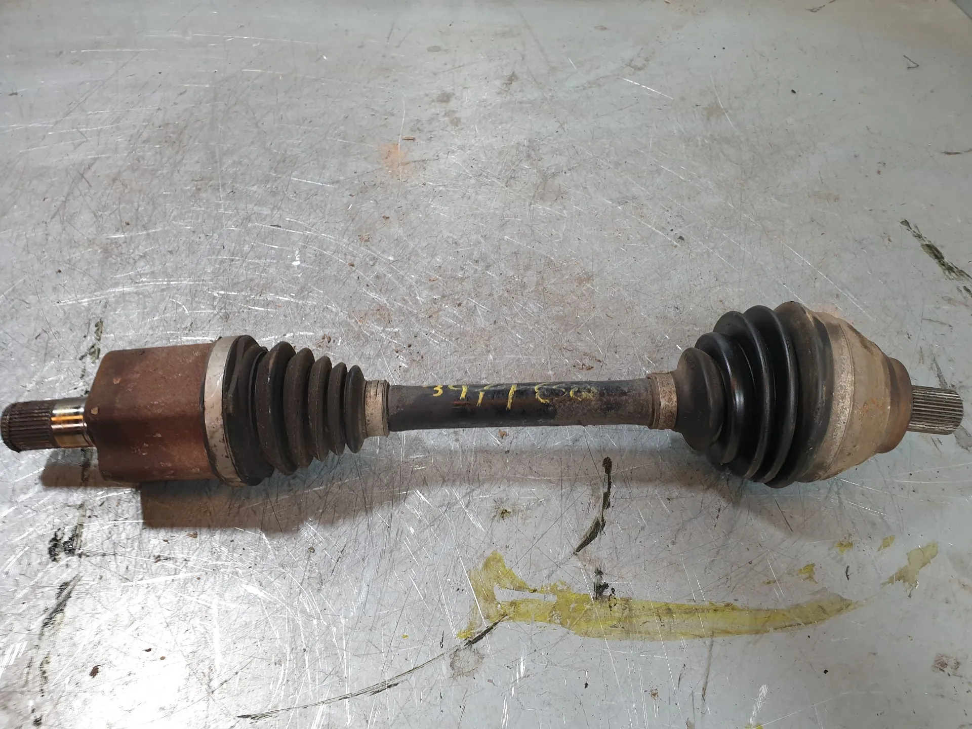 Left front driveshaft AUDI A3 Sportback (8VA, 8VF)