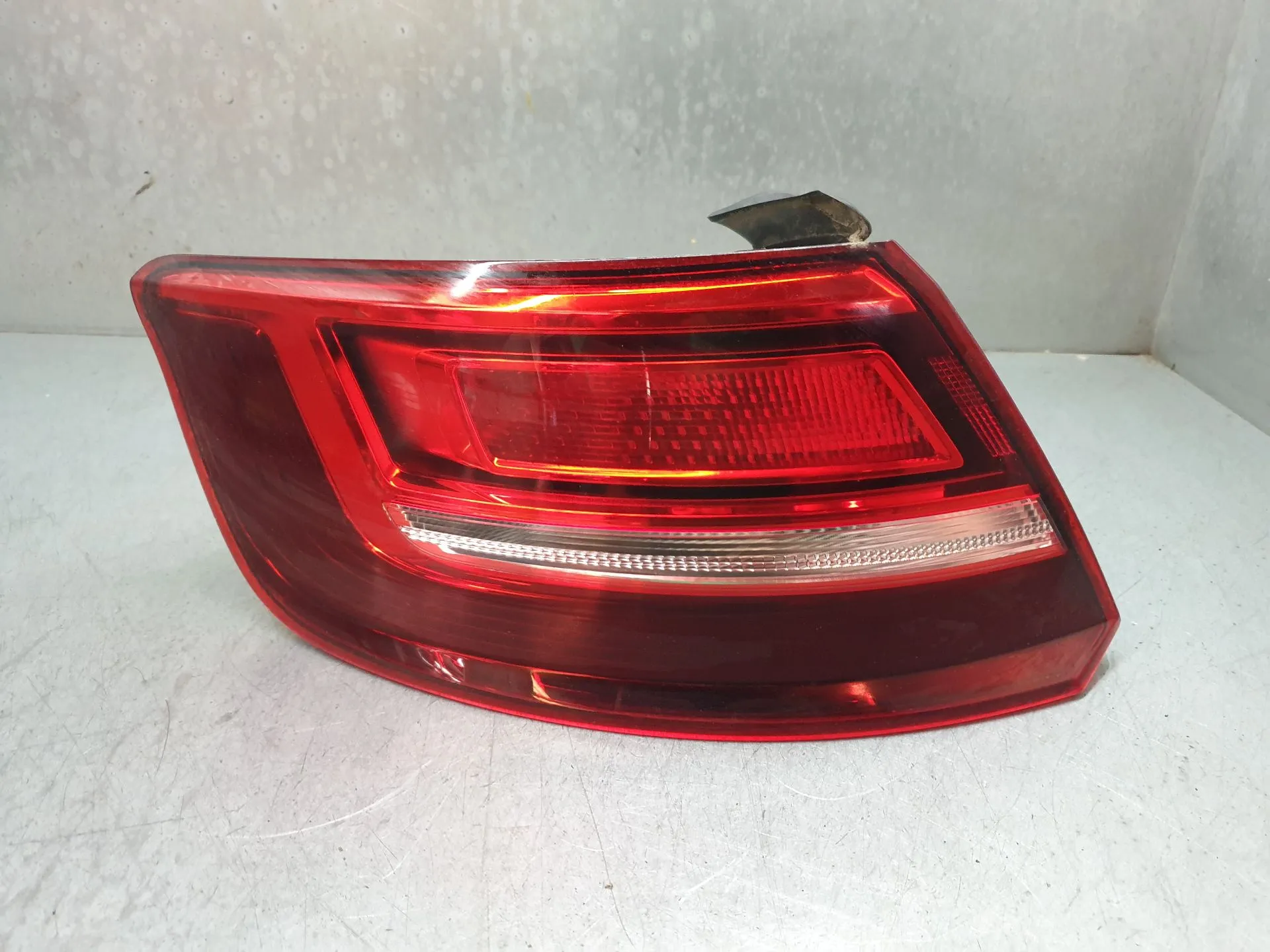 Feu arrière Gauche AUDI A3 Sportback (8VA, 8VF)