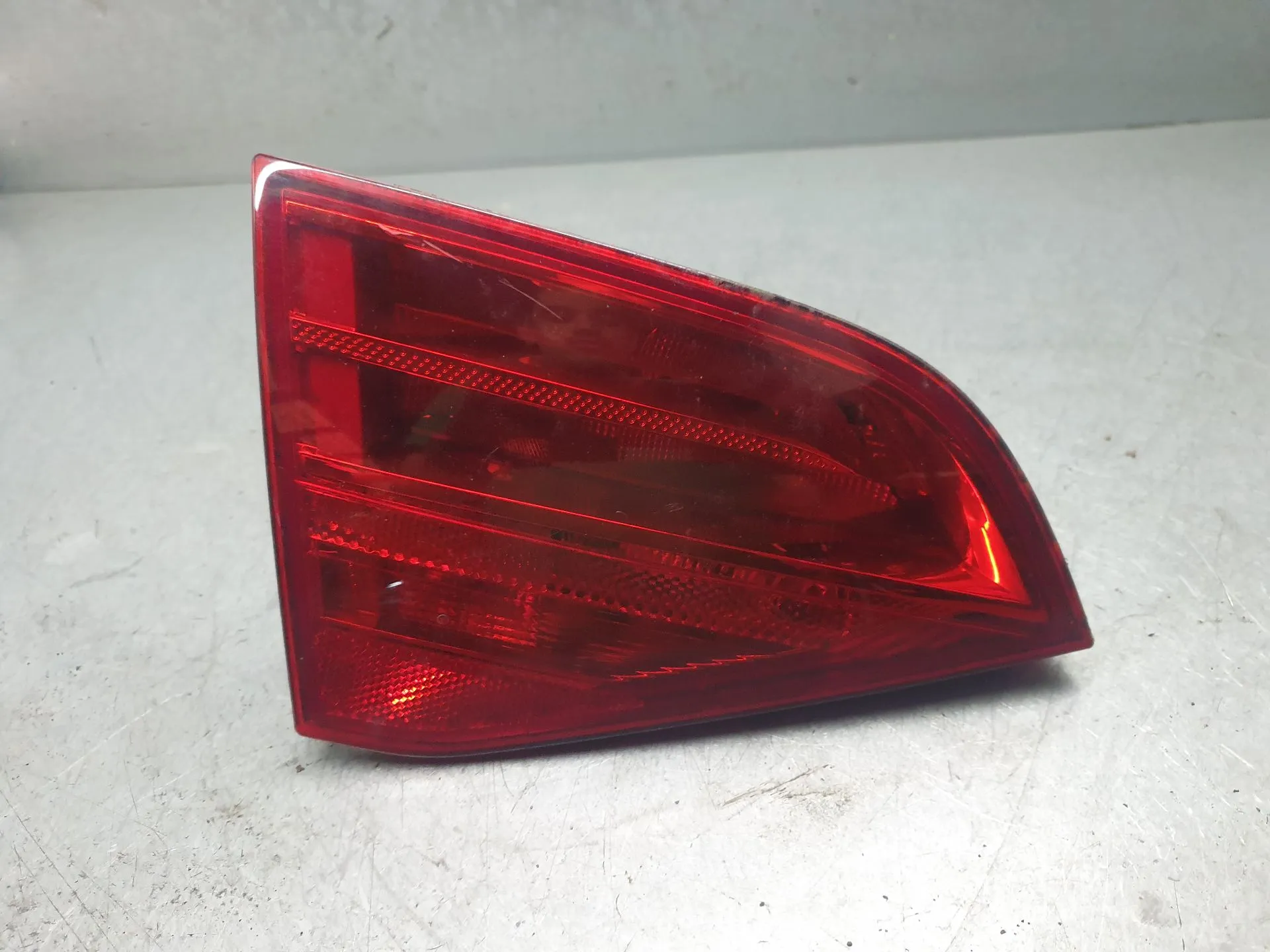 Feu de coffre Gauche AUDI A4 Avant (8K5, B8)