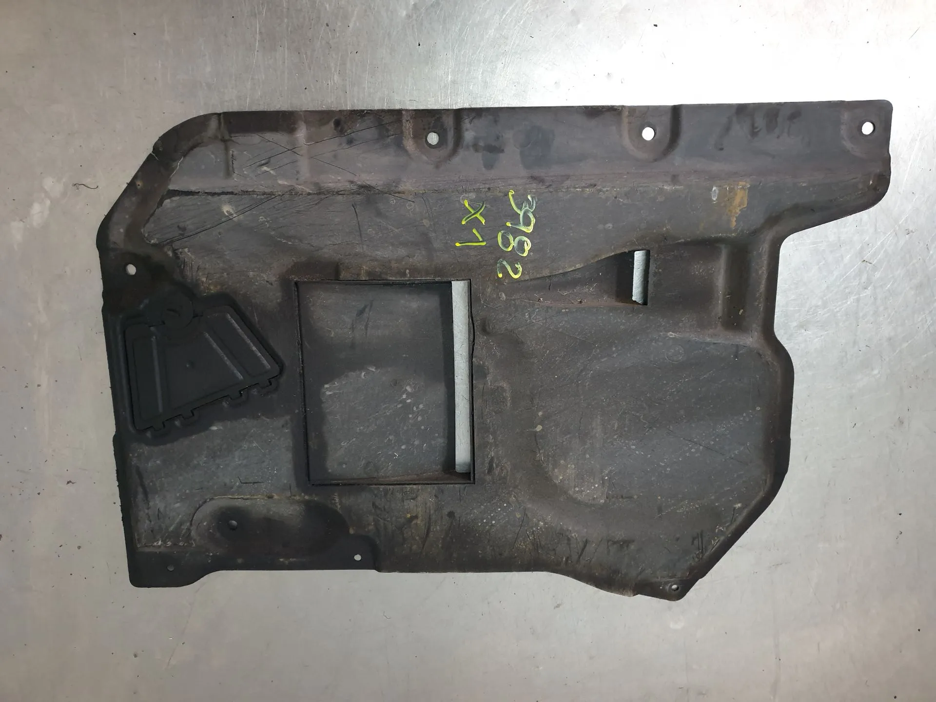 Blindagem inferior do motor BMW X1 (E84)
