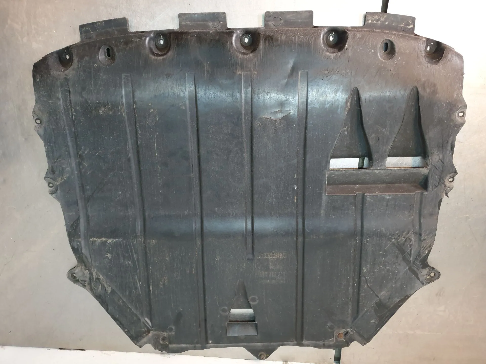 Engine underbody shielding AUDI TT (8J3) Imagem-1