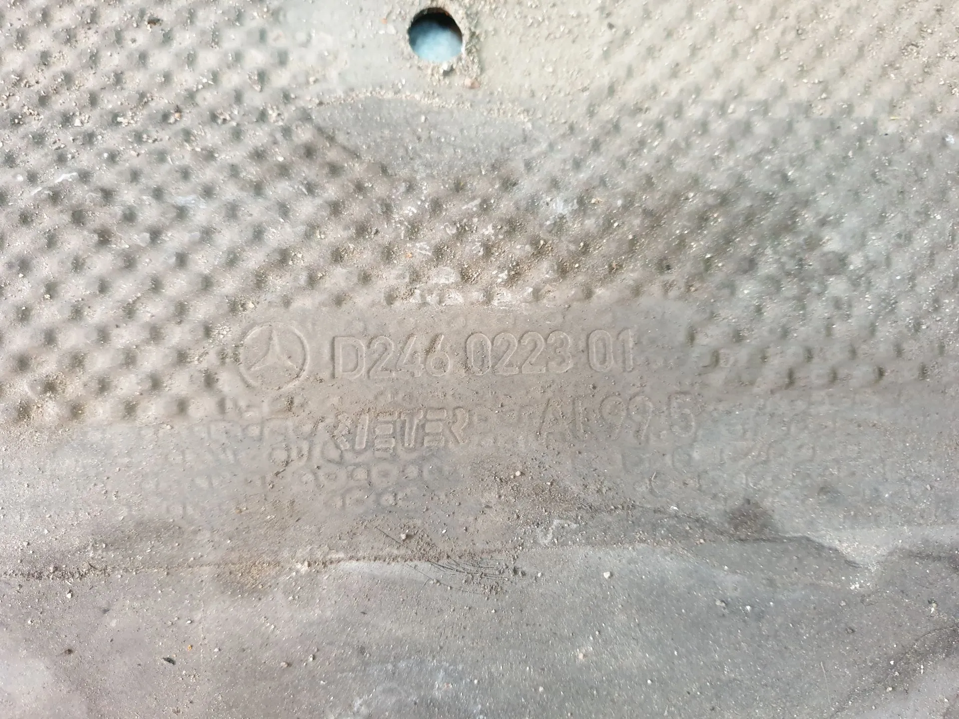 Engine underbody shielding MERCEDES-BENZ Classe A (W176) Imagem-2
