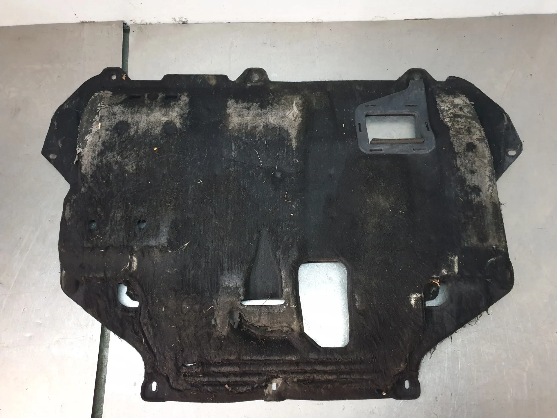 Engine underbody shielding FORD C-Max II (DXA/CB7, DXA/CEU) Imagem-1