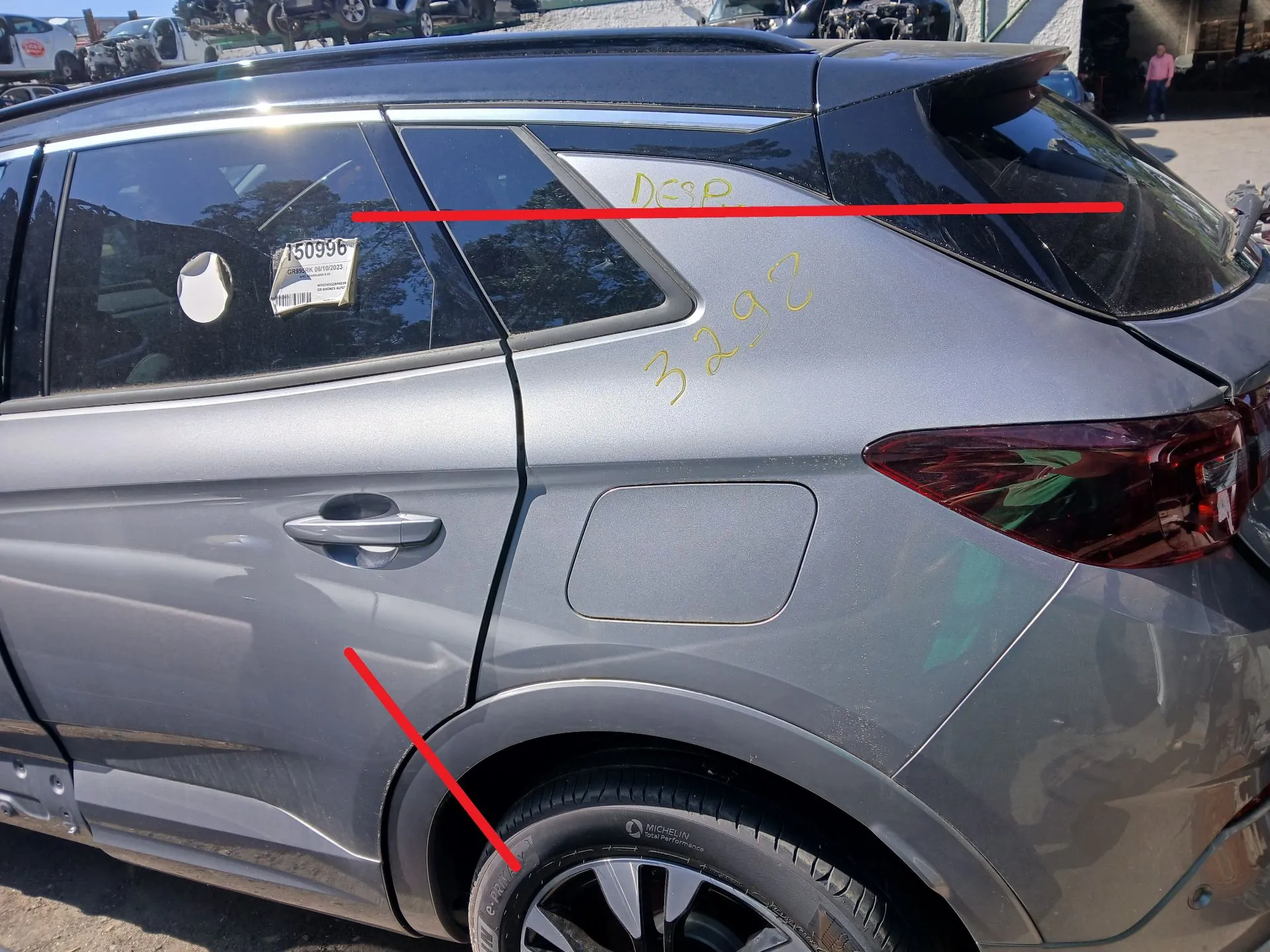 Pannello posteriore sinistro OPEL Grandland X (75)