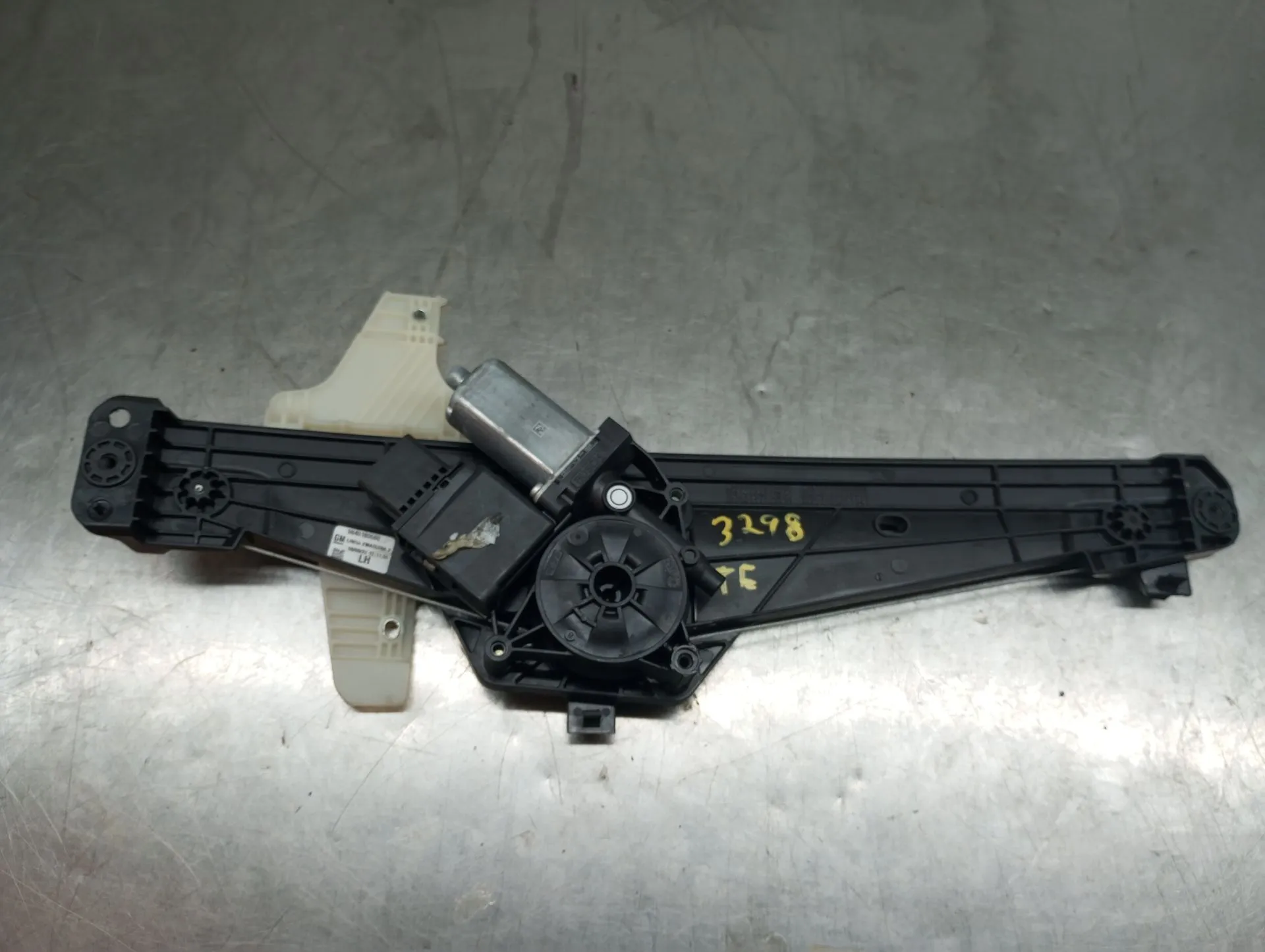 Alzavetro posteriore sinistro OPEL Grandland X (75)