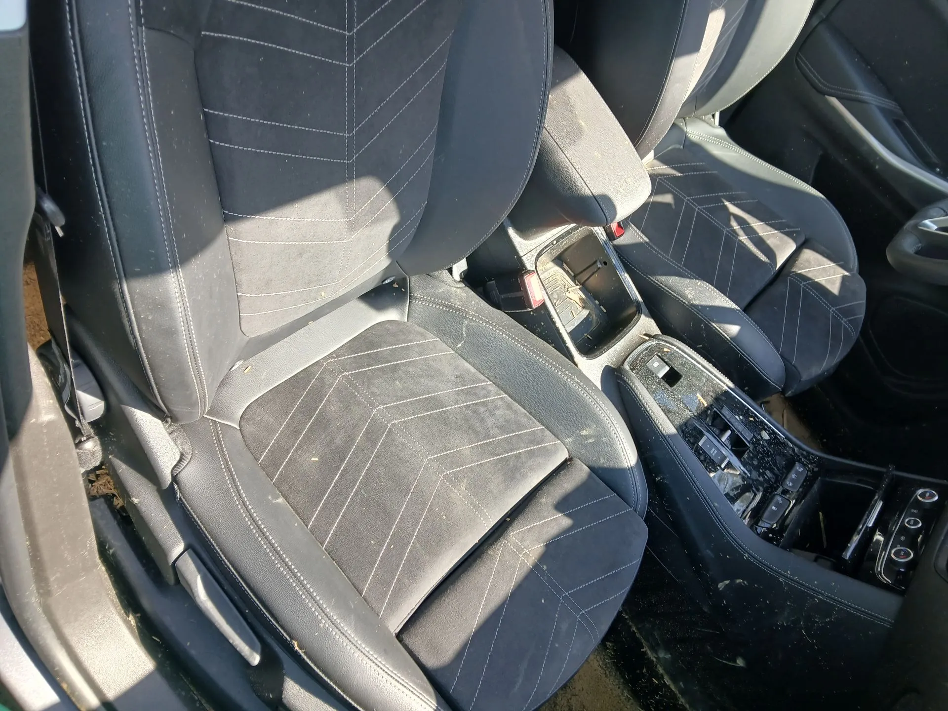 Conjunto de Bancos OPEL Grandland X (75) Imagem-1