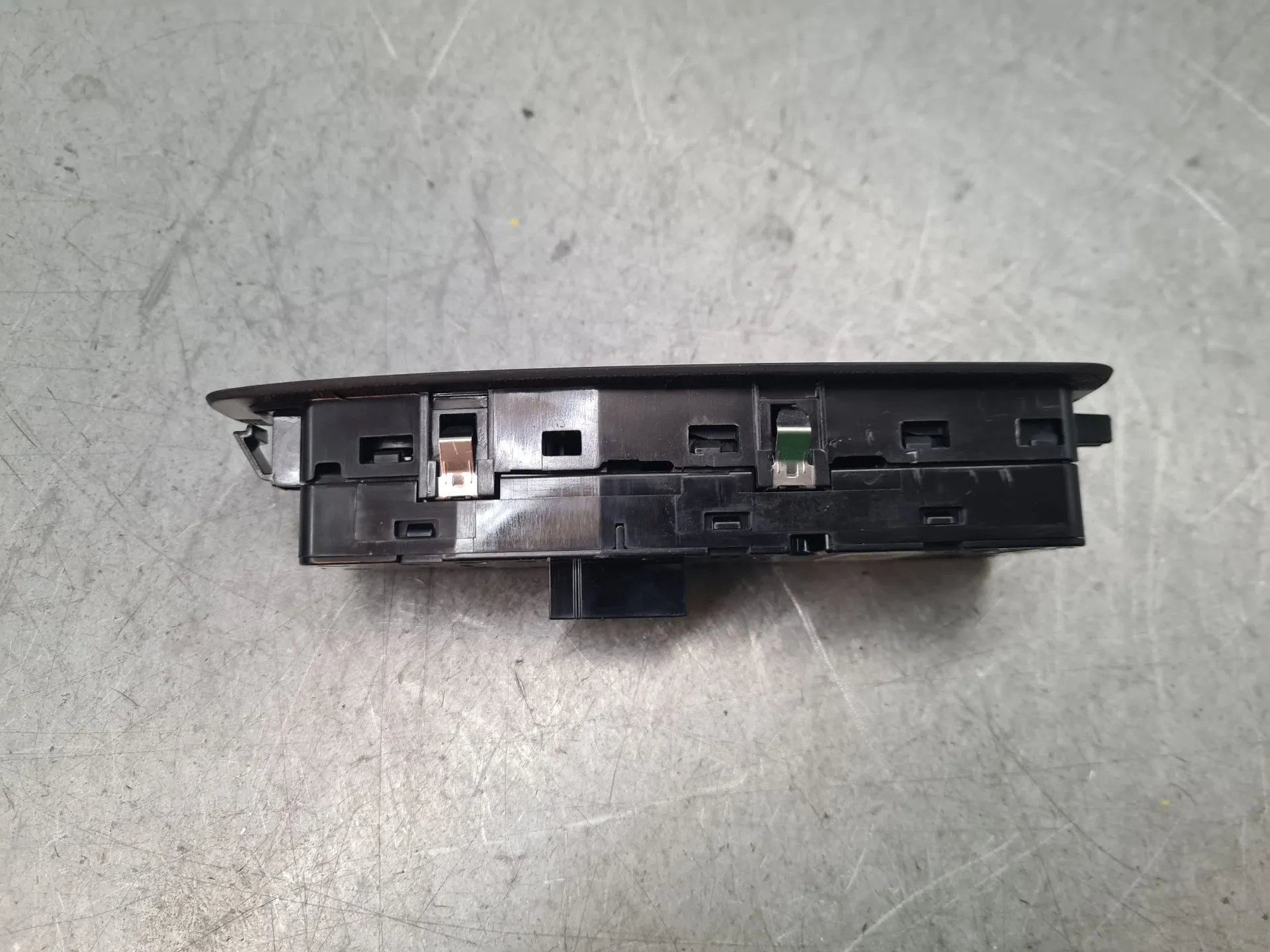 Left Front window control BMW 1 (F20) Imagem-3
