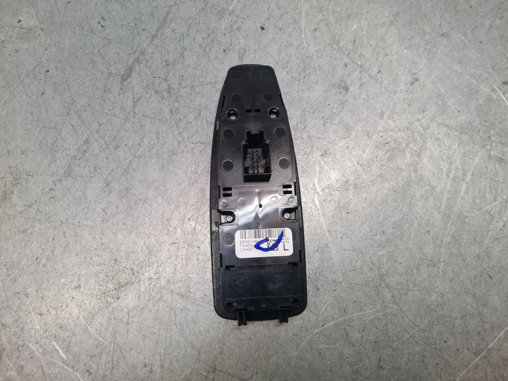 Left Front window control BMW 1 (F20) Imagem-4