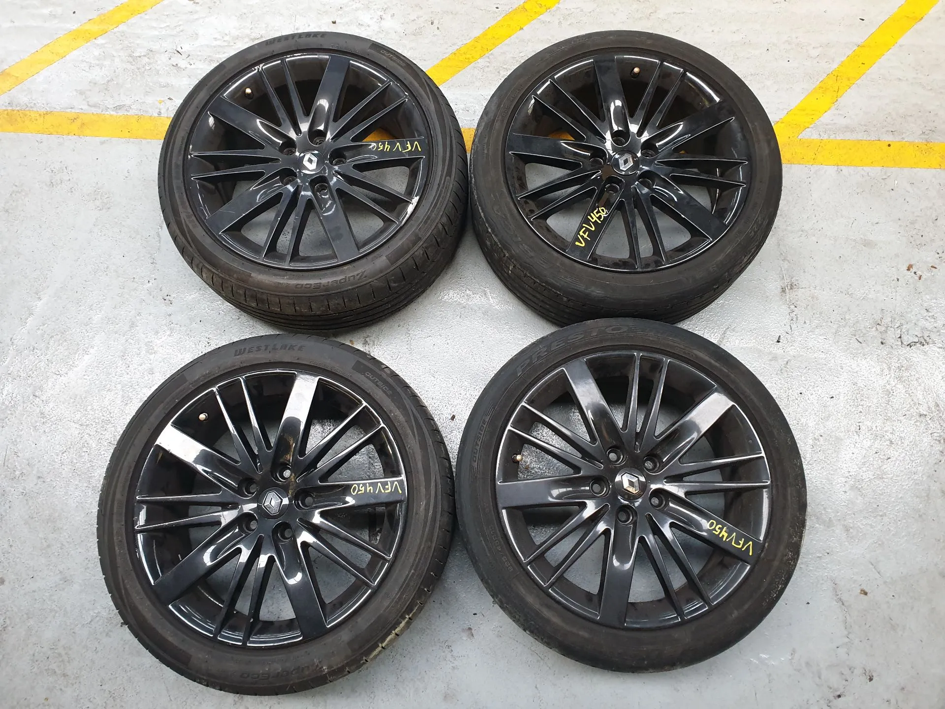 Conjunto Jantes Especiais RENAULT Laguna Coupé (DT0/1)