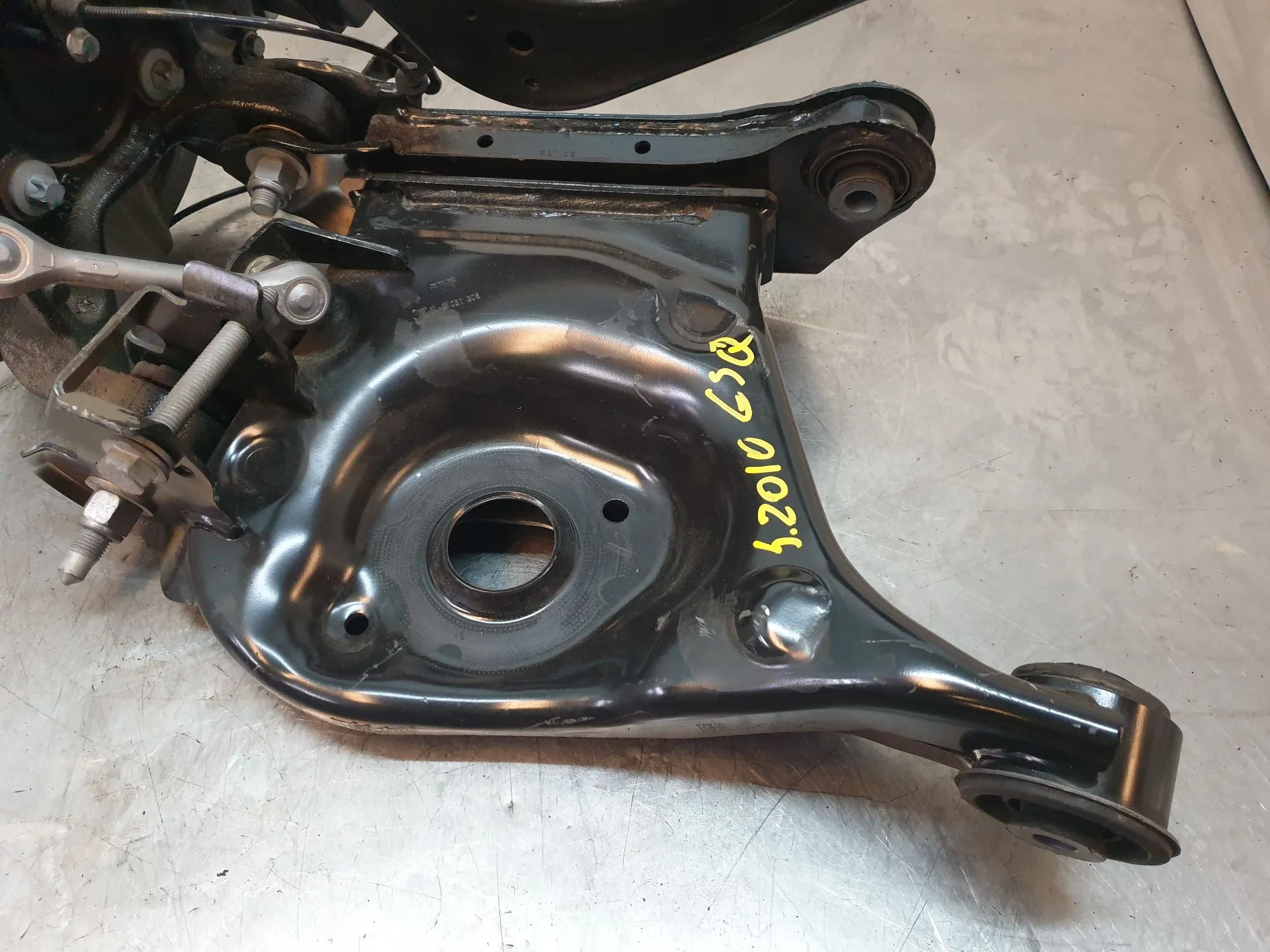 Braccio di sospensione posteriore sinistro RENAULT Captur II